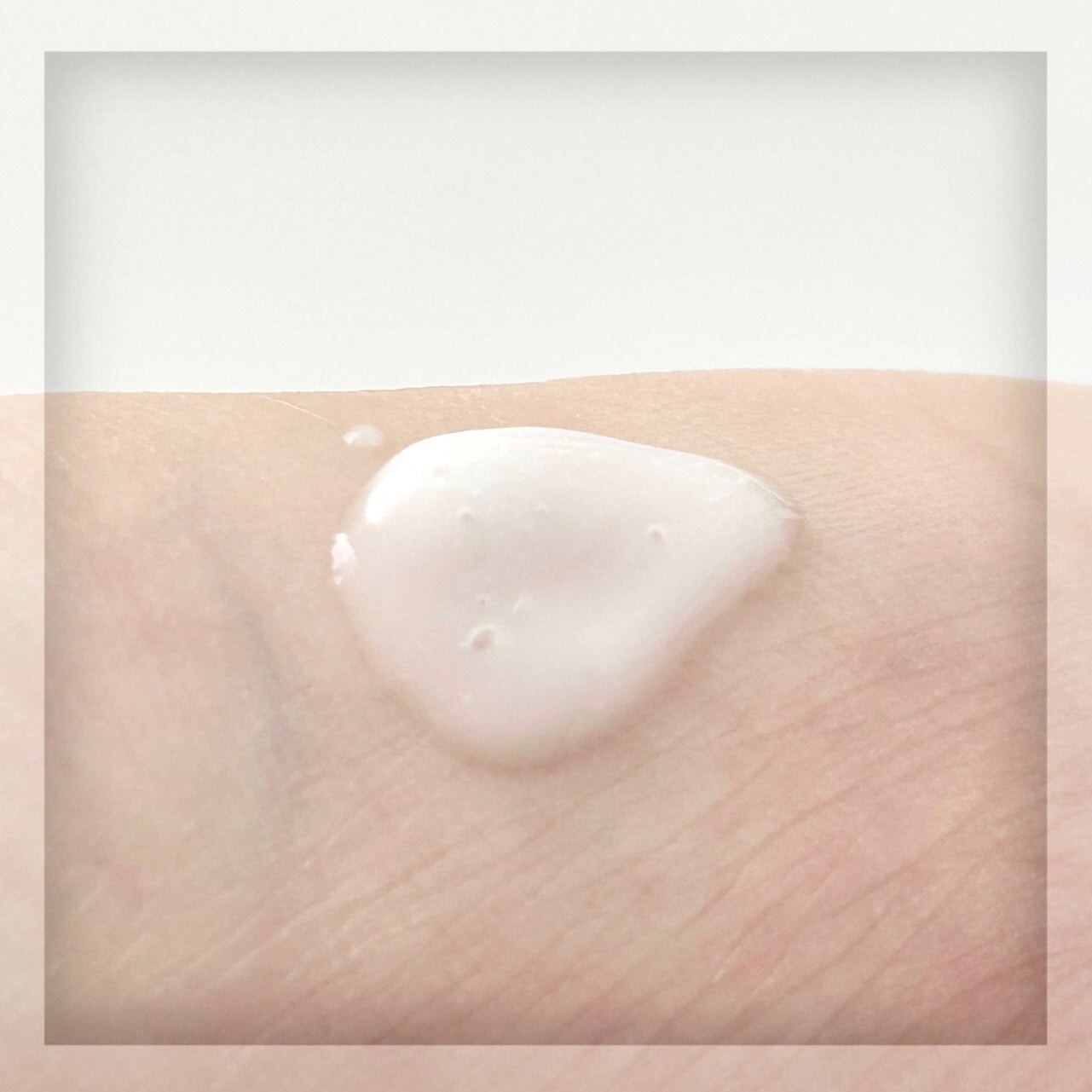 モイスチャライジングセラム/エトヴォス/美容液を使ったクチコミ(4枚目)