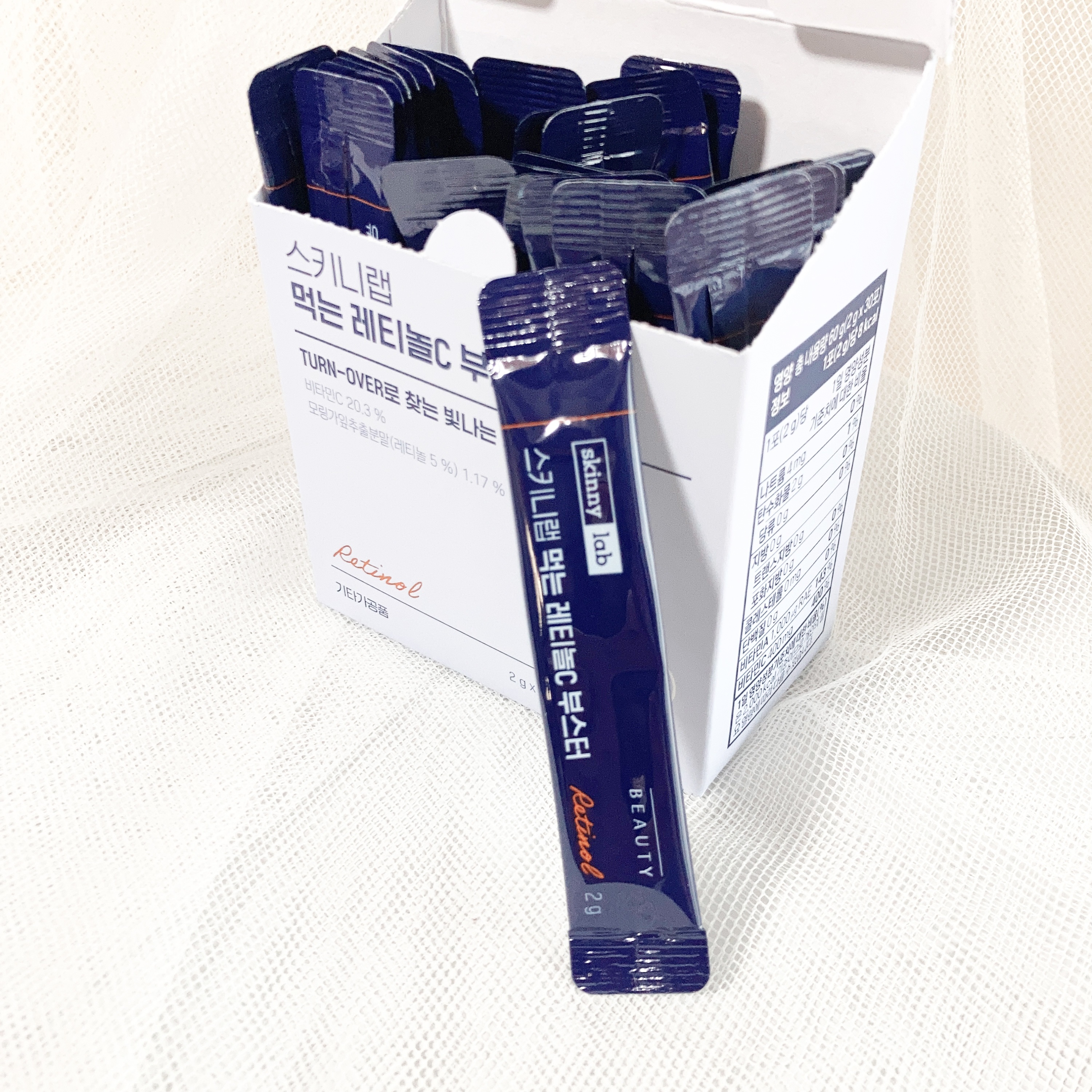 

ーーーーーーーーーーーーーーーー
SKINNYLAB
飲むレチノールCブースター（30包）
ーーーーーーーーーーーーーーーー

おいしさと驚きのあるレチノール！

パウダー状のサプリメントで、1日1包そのままサッと口に含むだけ、の手軽さ