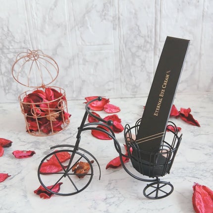 フラミンゴ🦩 on LIPS 「・・RUBANBLANCエターナルアイクリーム10g高級感のあ..」(7枚目)