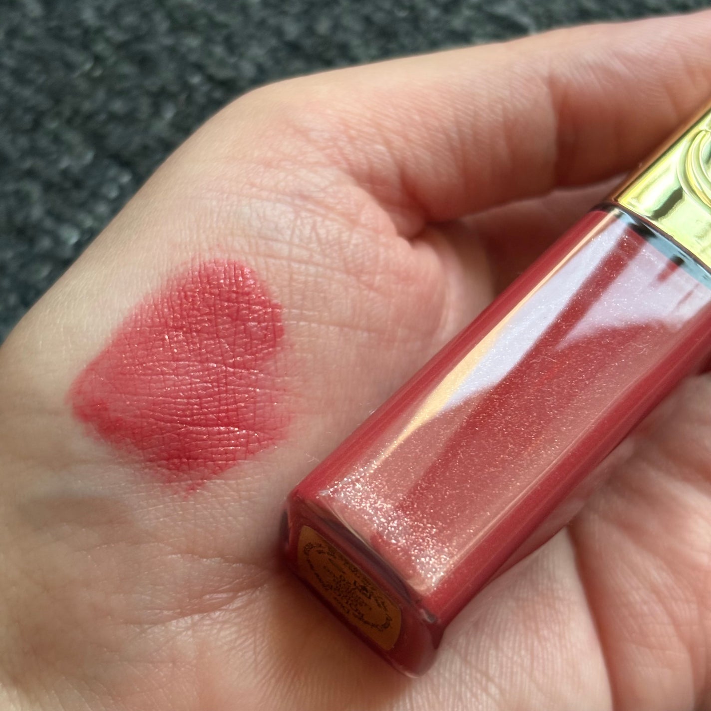 ルージュ ディオール シークイン リキッド デュオ(ホリデーコレクション 2025 限定品)/Dior/口紅・グロス・リップライナー・リップケアを使ったクチコミ(2枚目)