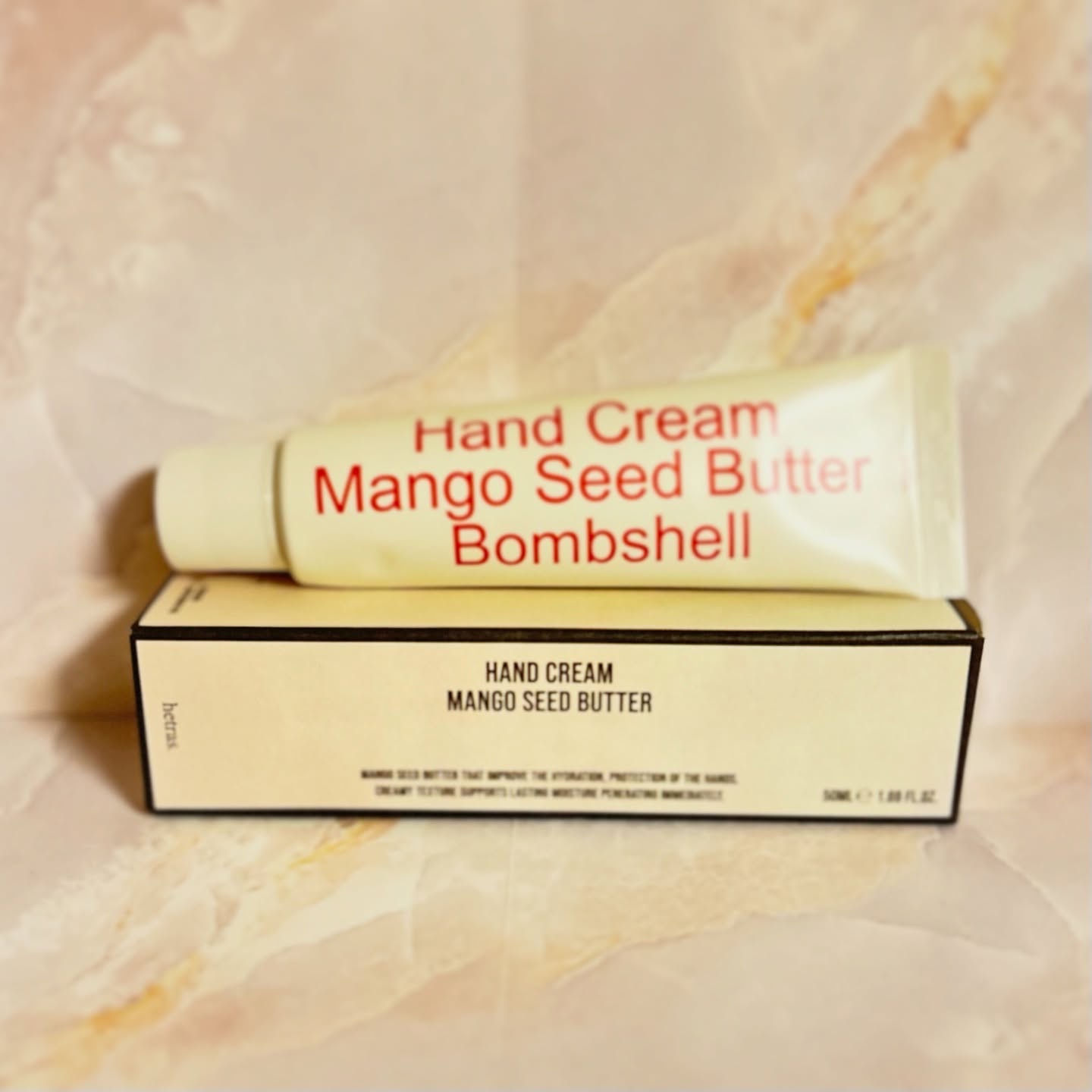 パフュームシルキーハンドクリーム/hetras/ハンドクリームを使ったクチコミ（2枚目）