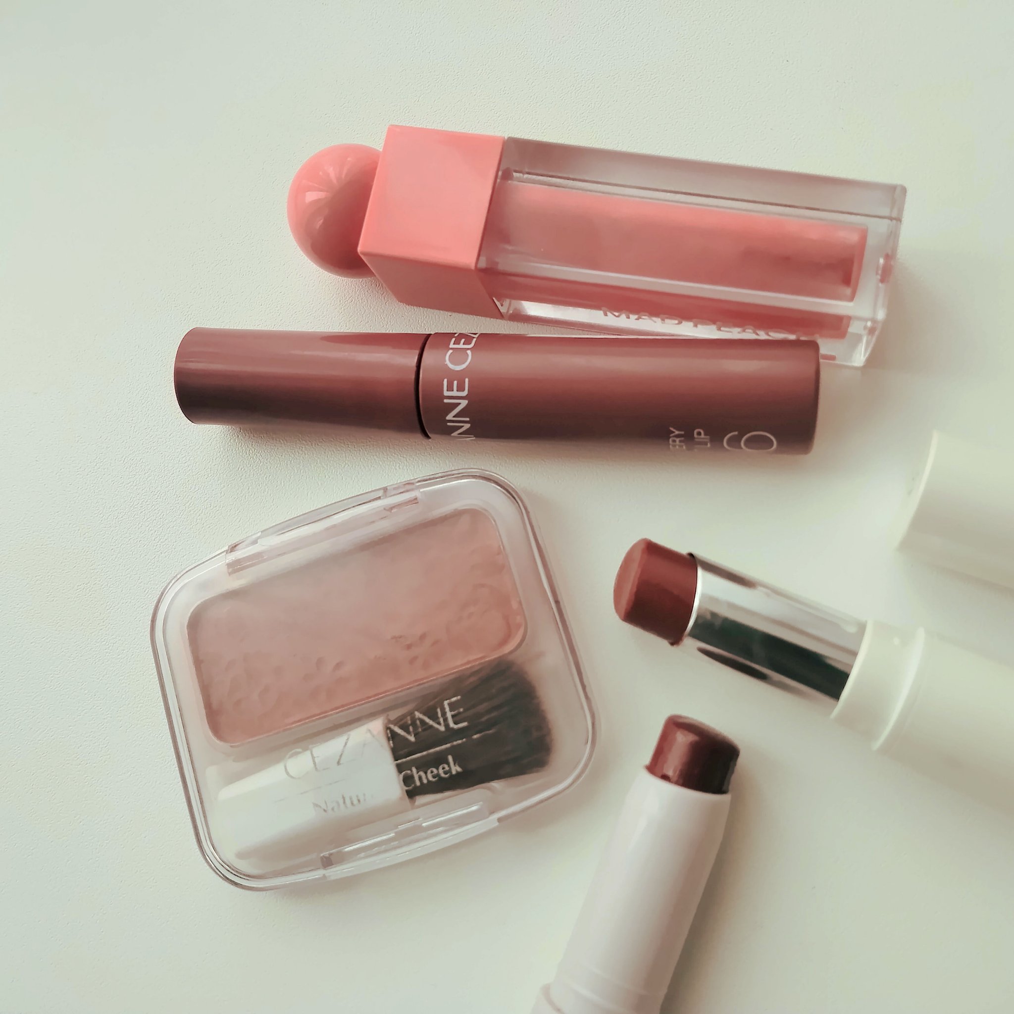 アワーグロウリップ/oenir/口紅を使ったクチコミ（1枚目）