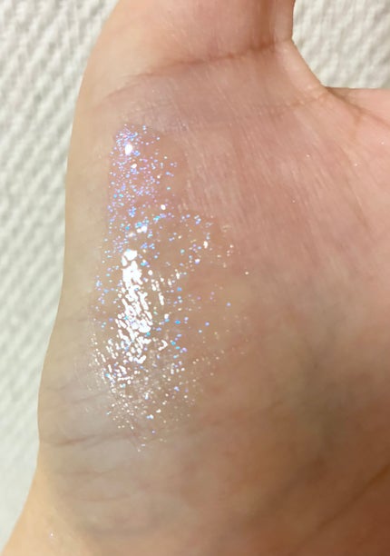 アリアナ・グランデ R.E.Mのクチコミ「r.e.m.beauty essential drip glossy balmです
カラーはT.....」(2枚目)