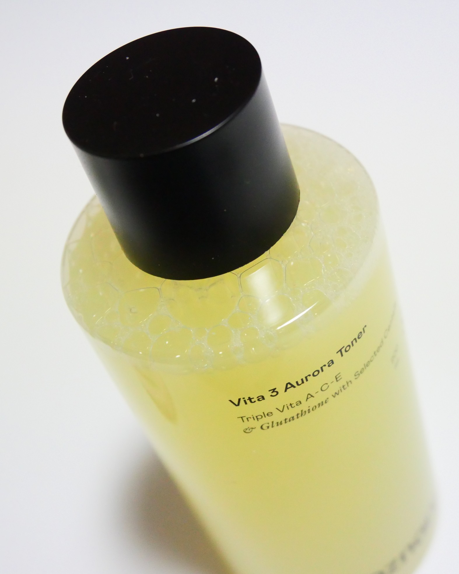 ビタ3オーロラトナー/オーズナリー/化粧水を使ったクチコミ（2枚目）