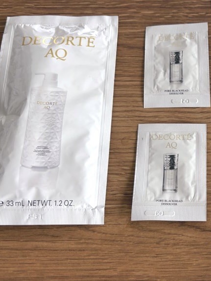 AQ トリートメントシャンプー🧴
サンプル使用
トリートメントのようなテクスチャーで
洗えてる感じがしなかったのですが
お風呂上がり頭皮がスッキリしていました

コスデコらしいお花の香り
劇的な艶などは現れなかったものの翌朝ベタつくことも