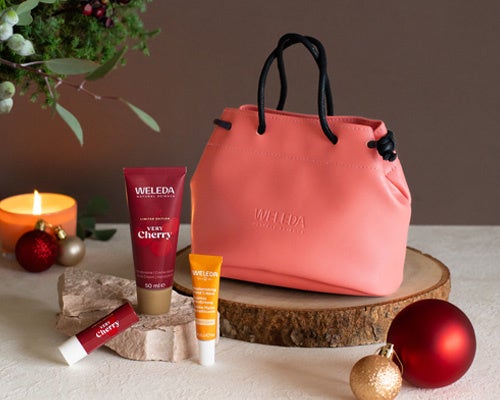 ハーバルギフト ベリーチェリー ハンド＆リップ / WELEDA