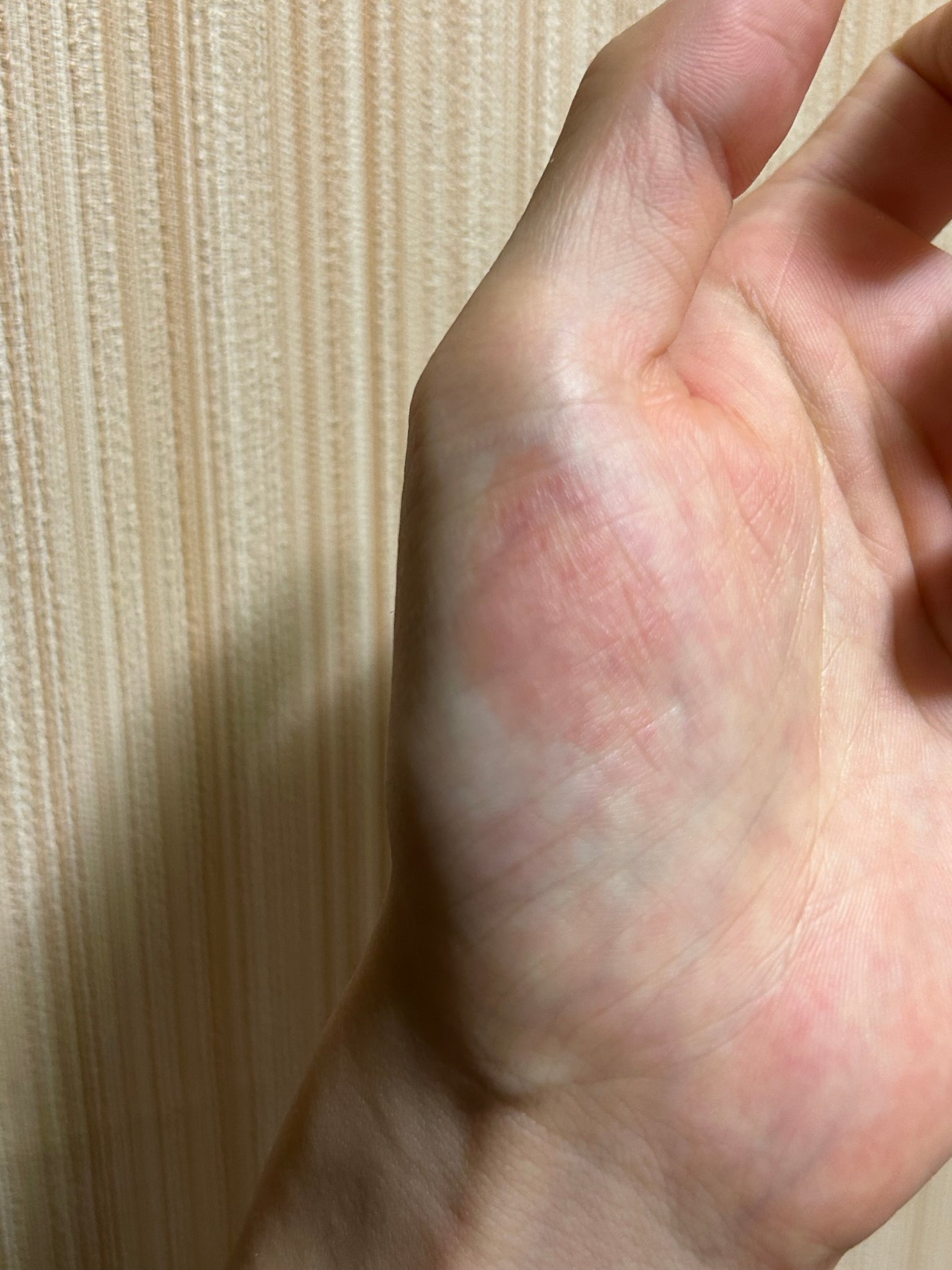 ロウグロウジェルティント/hince/リップティントを使ったクチコミ(2枚目)