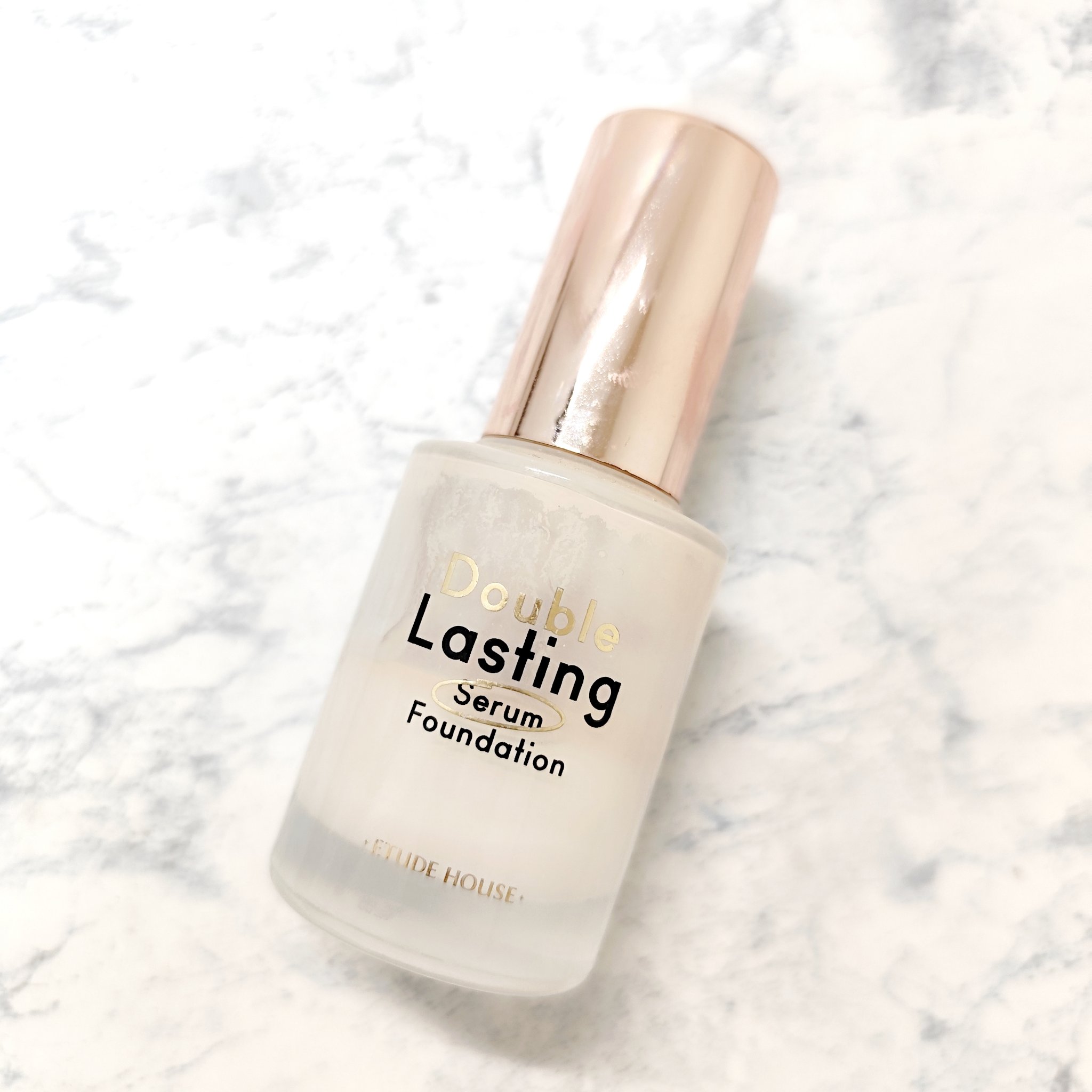 〖ETUDE ダブルラスティング　セラムスキンファンデーション〗 

使い切りたかったけどさすがに買ったのが昔すぎるから断捨離！

とろっと軽めのテクスチャーで保湿力高めのファンデーション✨

薄肌でも軽く伸びて、ツヤがとても綺麗に出ます。