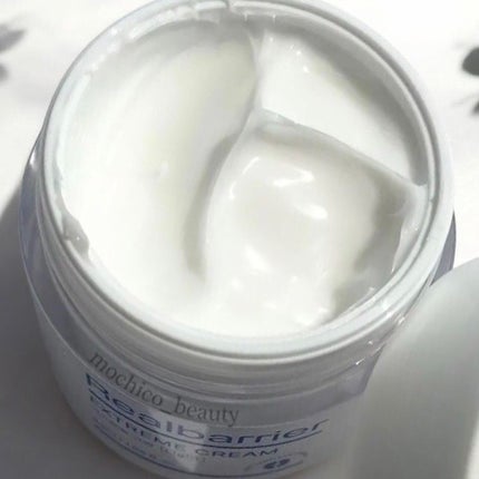 ひま🌻フォロバ100のクチコミ「リアルバリア 様の商品を紹介します‼︎
★エクストリームクリーム ライト
リアルバリアの、.....」(2枚目)