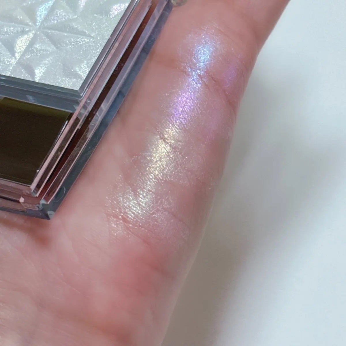 パールグロウハイライト SP3/CEZANNE/ハイライトを使ったクチコミ(3枚目)