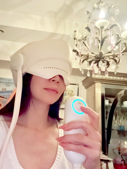 Shiho Arai on LIPS 「・・NIPLUXCHILLMETチルメットもう手放せないアイテ..」(2枚目)