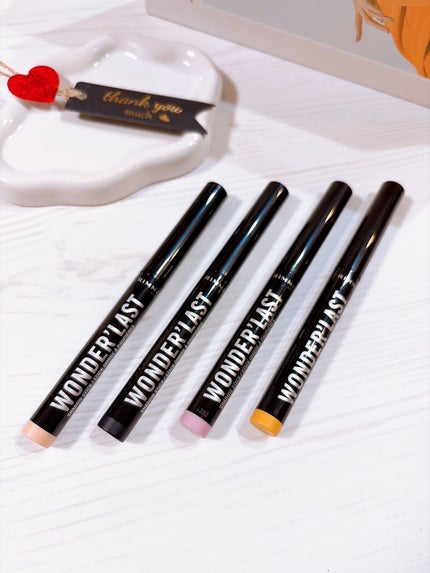 ワンダー ラスト アイシャドウ スティック クリーミーマット/リンメル ロンドン/スティックアイシャドウを使ったクチコミ(3枚目)