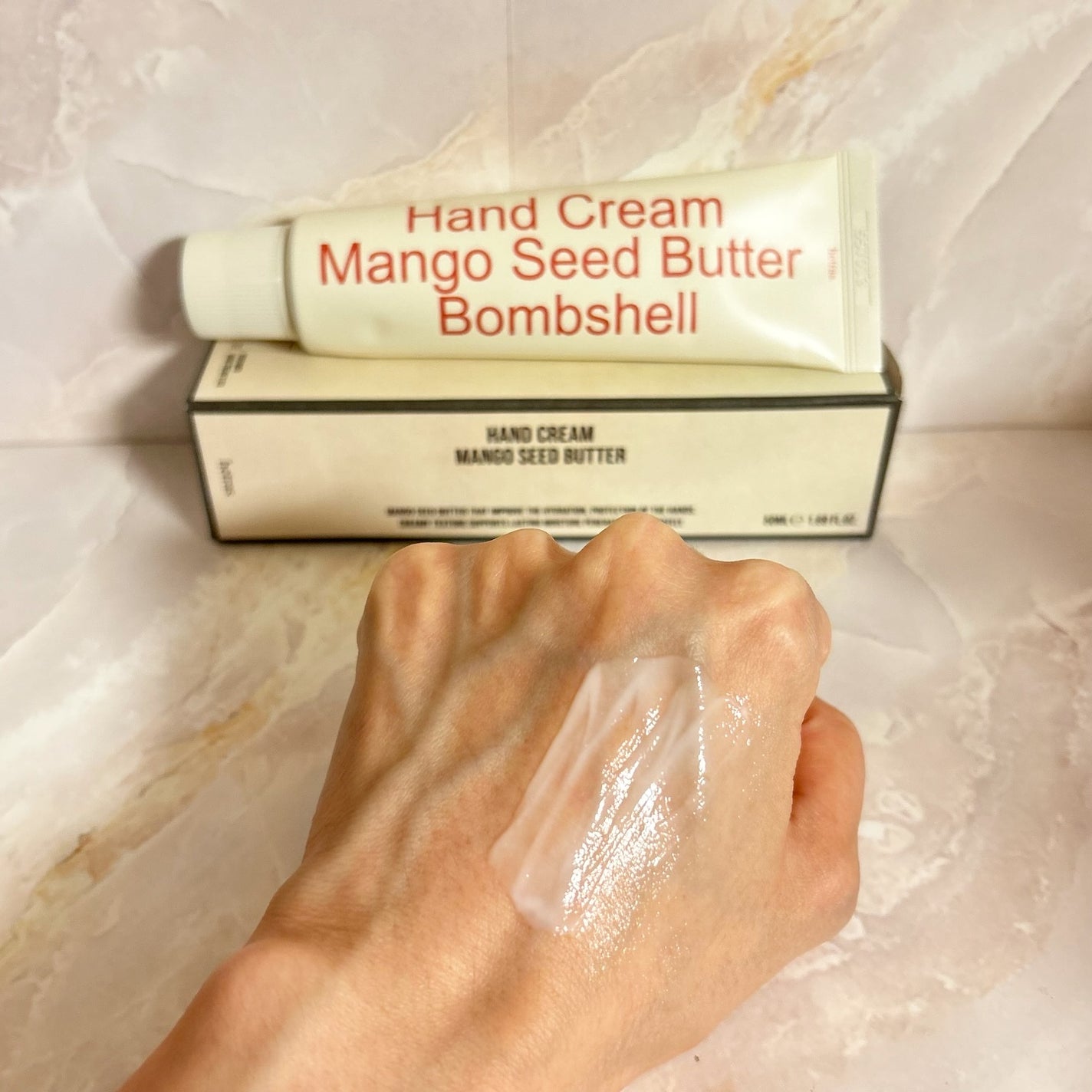 パフュームシルキーハンドクリーム/hetras/ハンドクリームを使ったクチコミ(4枚目)