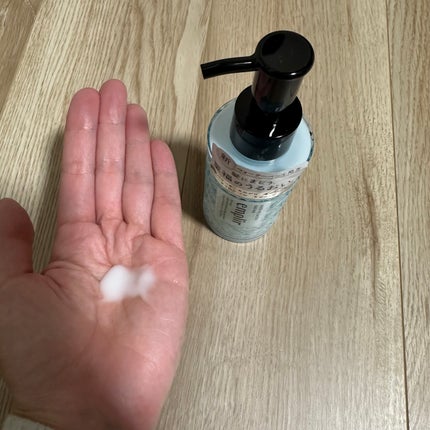 emplir ウォーターベール スムース ヘアミルクのクチコミ「やわらかい乳液のようなテクスチャ。
シャントリと一緒に使いましたが、こちらの方がほんのり香り強.....」(2枚目)