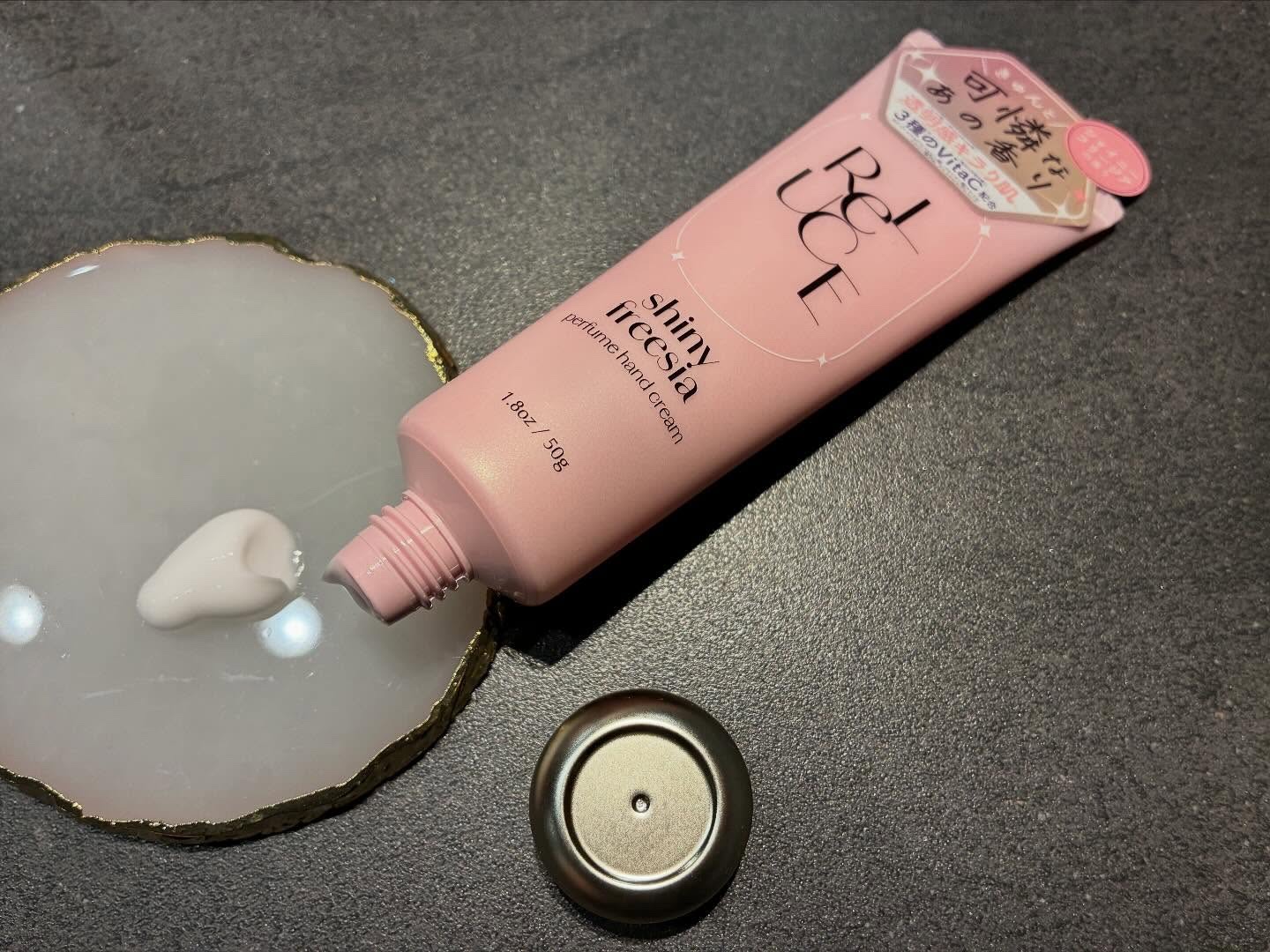 パフュームハンドクリーム　シャイニーフリージア/ReLUCE/ハンドクリームを使ったクチコミ（3枚目）