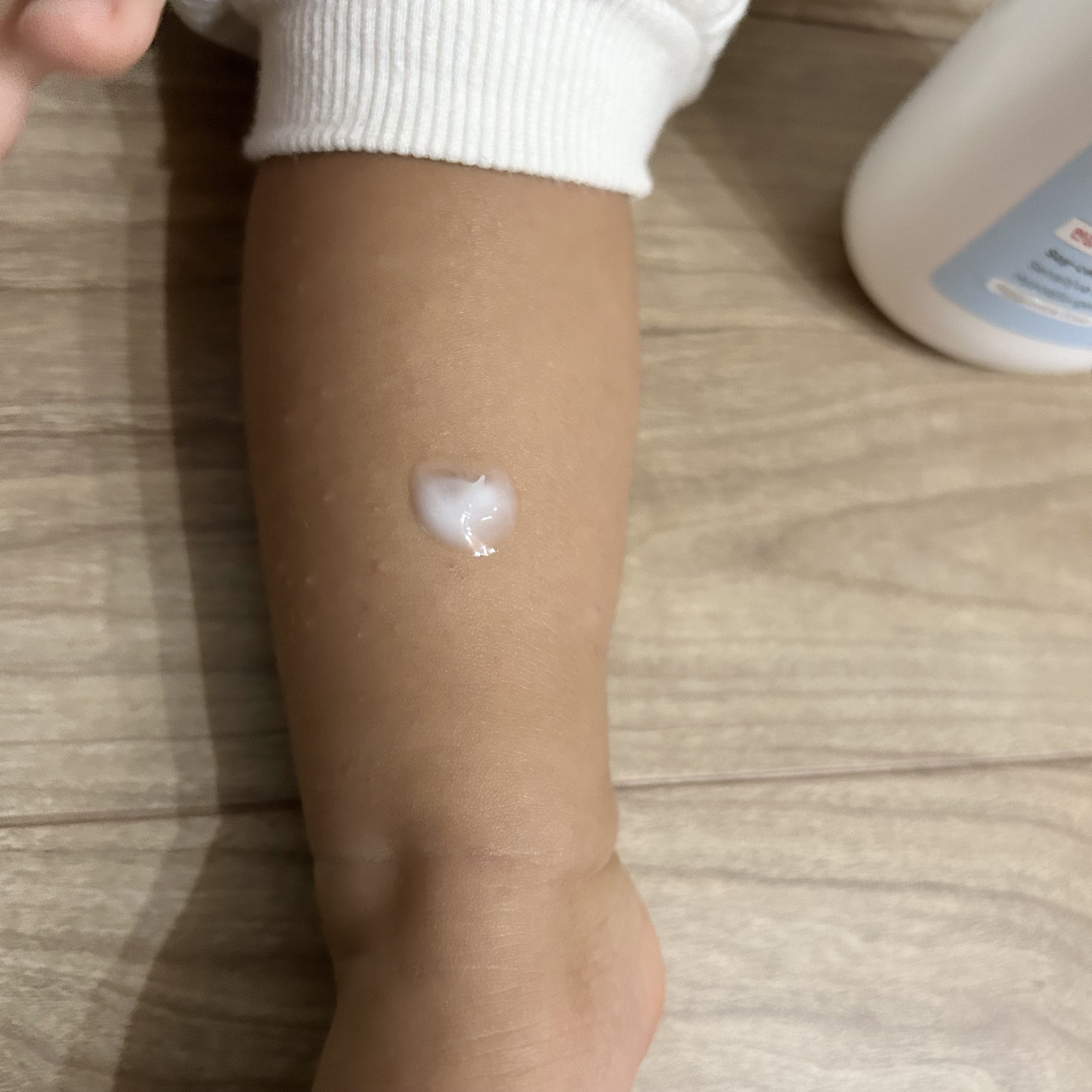 セラミドアトローション/ILLIYOON/ボディローションを使ったクチコミ（3枚目）