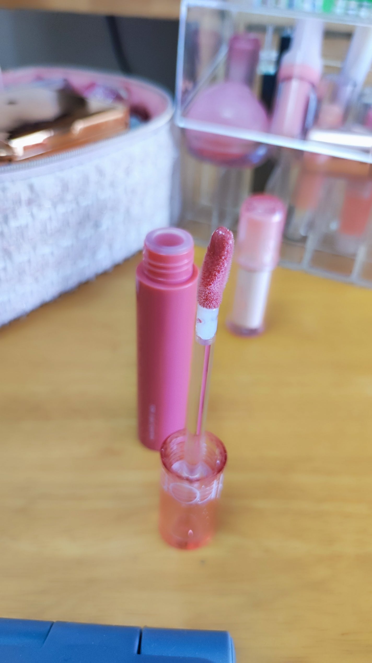 グラスティングカラーグロス/rom&nd/リップグロスを使ったクチコミ(3枚目)