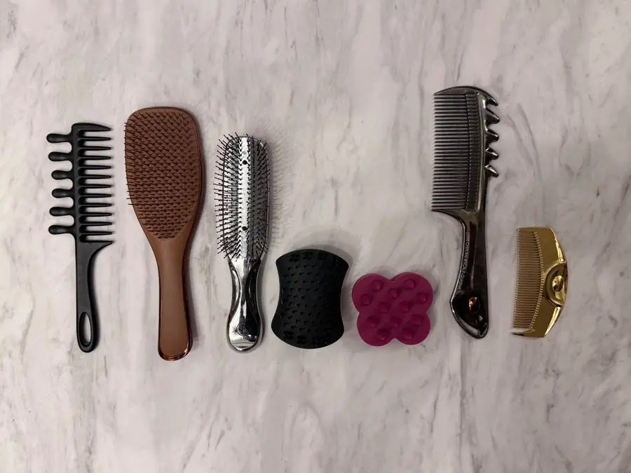 ヒロキ|40歳の美容家 ヘアケア スキンケア on LIPS 「髪綺麗にしたいならブラシ必須なんだけど、これ持っておくと後悔し..」(1枚目)