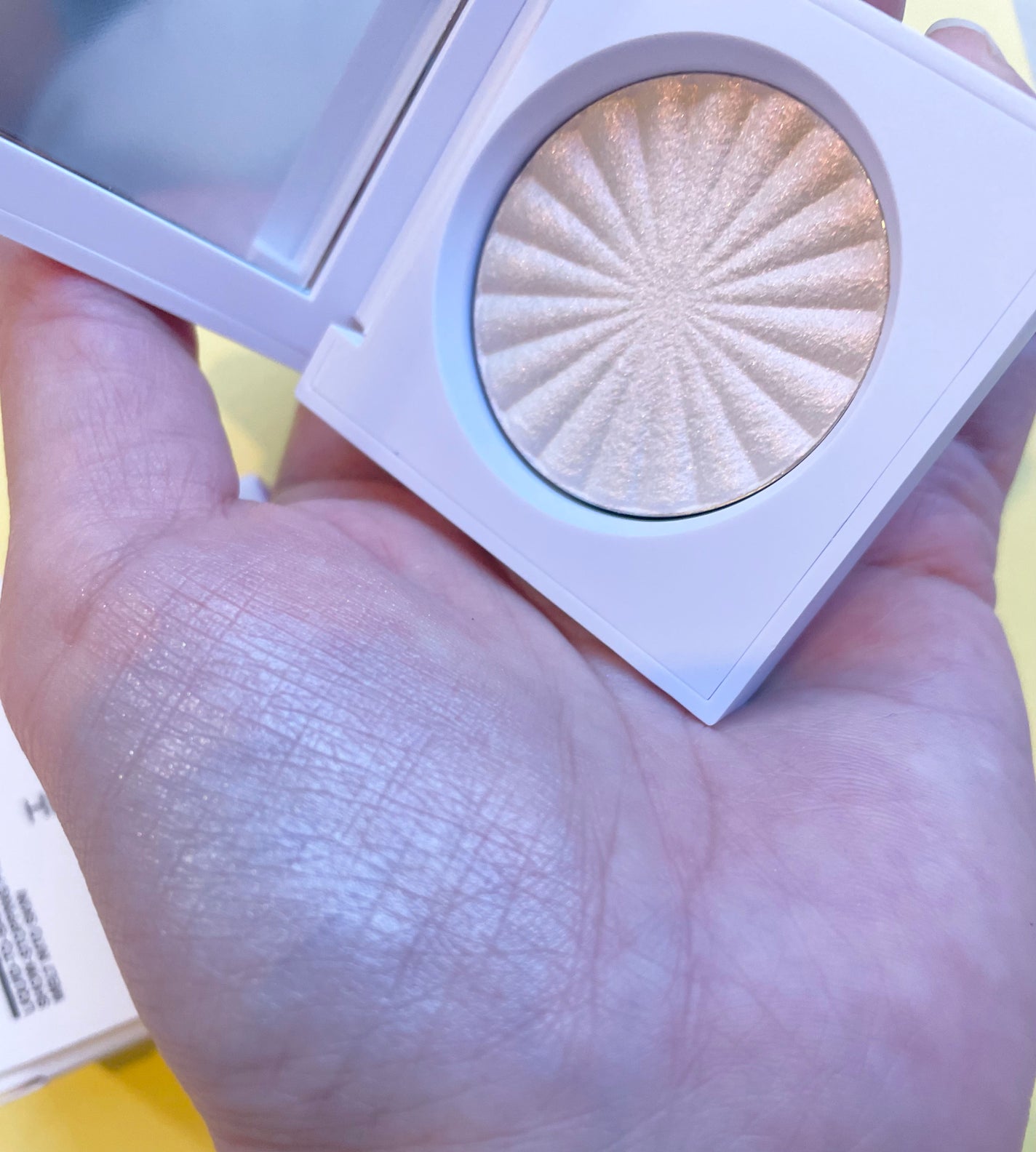 OFRA mini Highlighter/Ofra Cosmetics/パウダーハイライトを使ったクチコミ(4枚目)