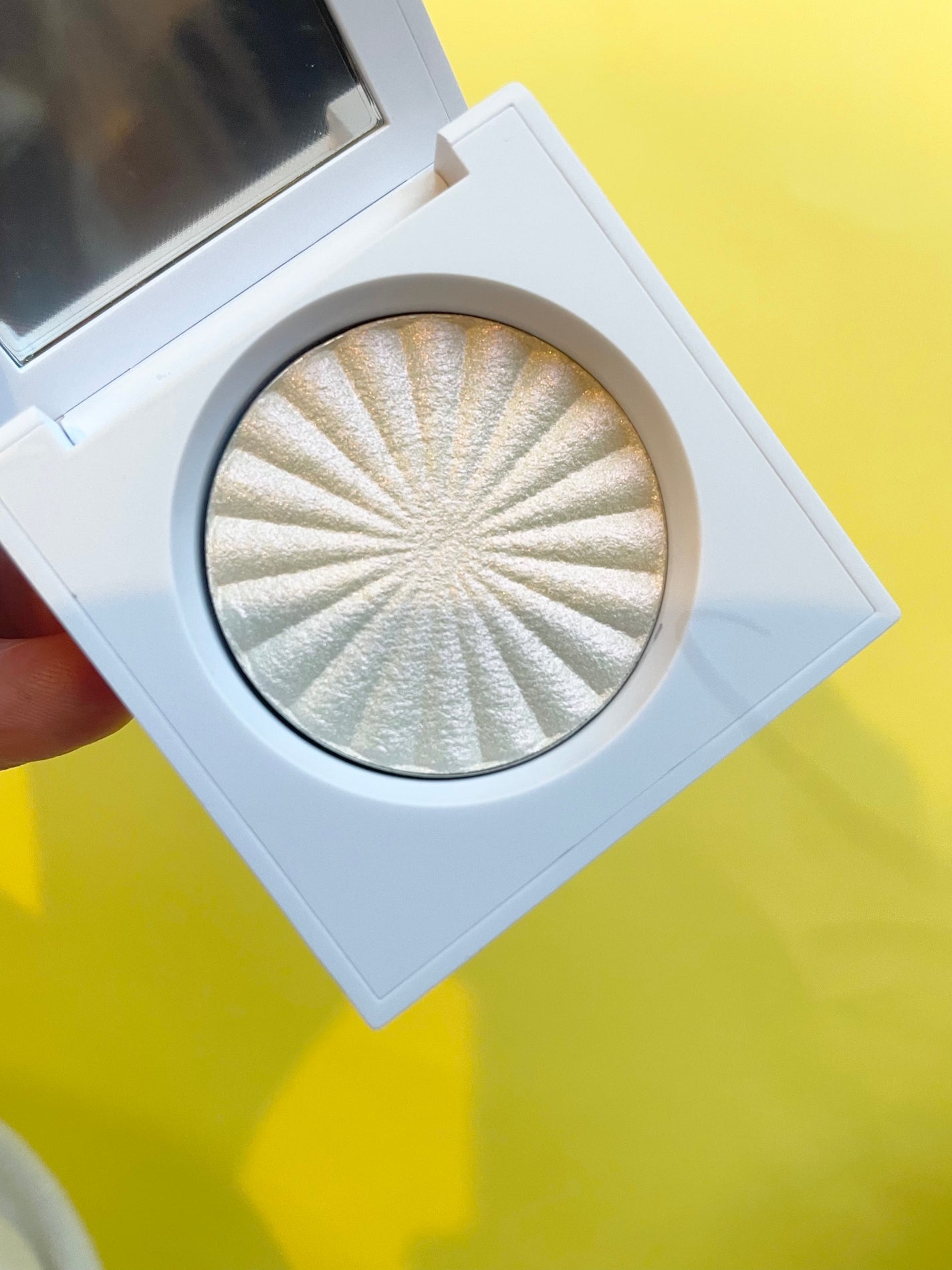 OFRA mini Highlighter/Ofra Cosmetics/パウダーハイライトを使ったクチコミ(3枚目)