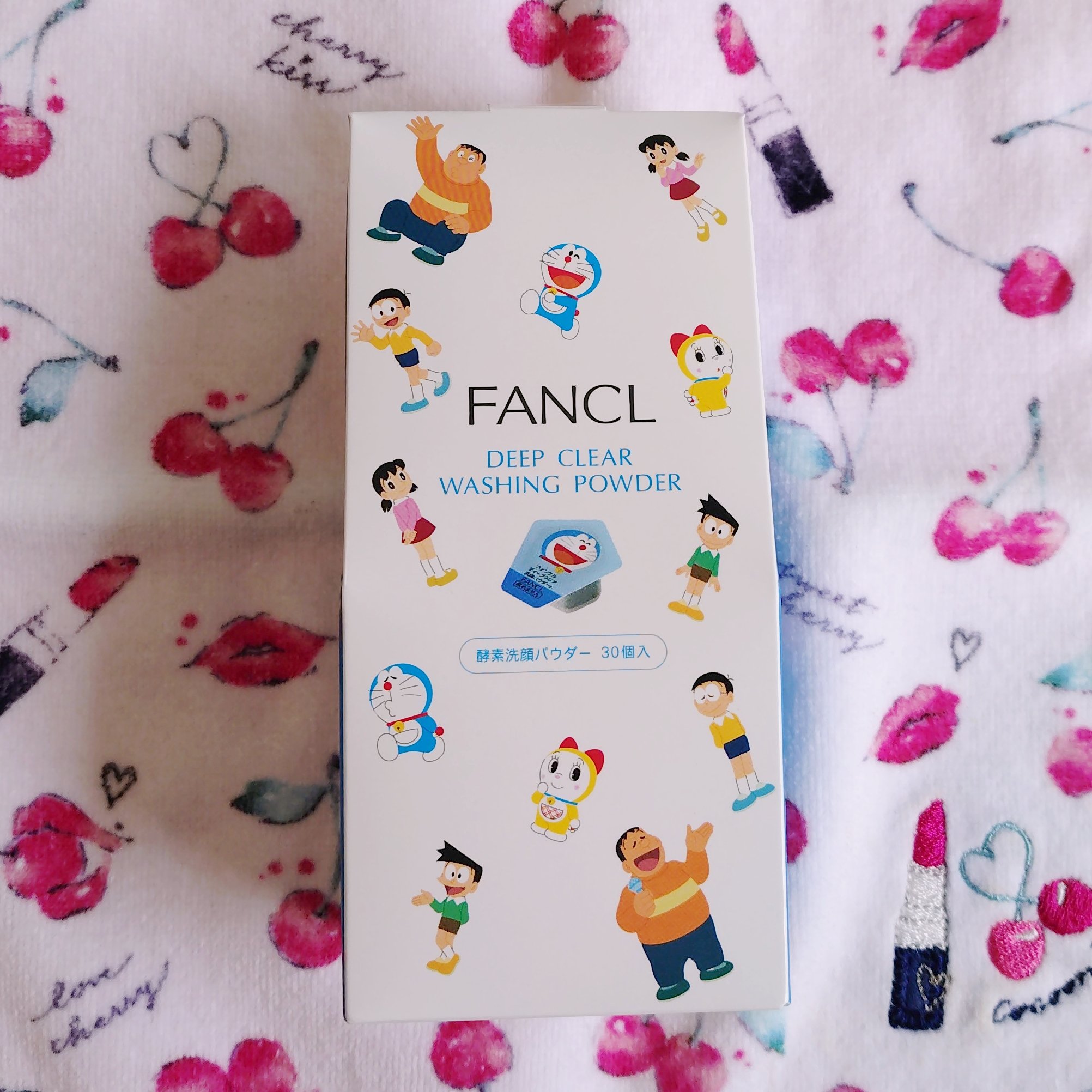 ファンケル
ディープクリア洗顔パウダー
「ドラえもん」限定デザイン

最近またFANCLの酵素洗顔を使っているのですが、ドラえもんデザインが出たときに迷わず買いました💕
外側のパッケージだけでなく、一個一個キャラクターのイラストが付いてい