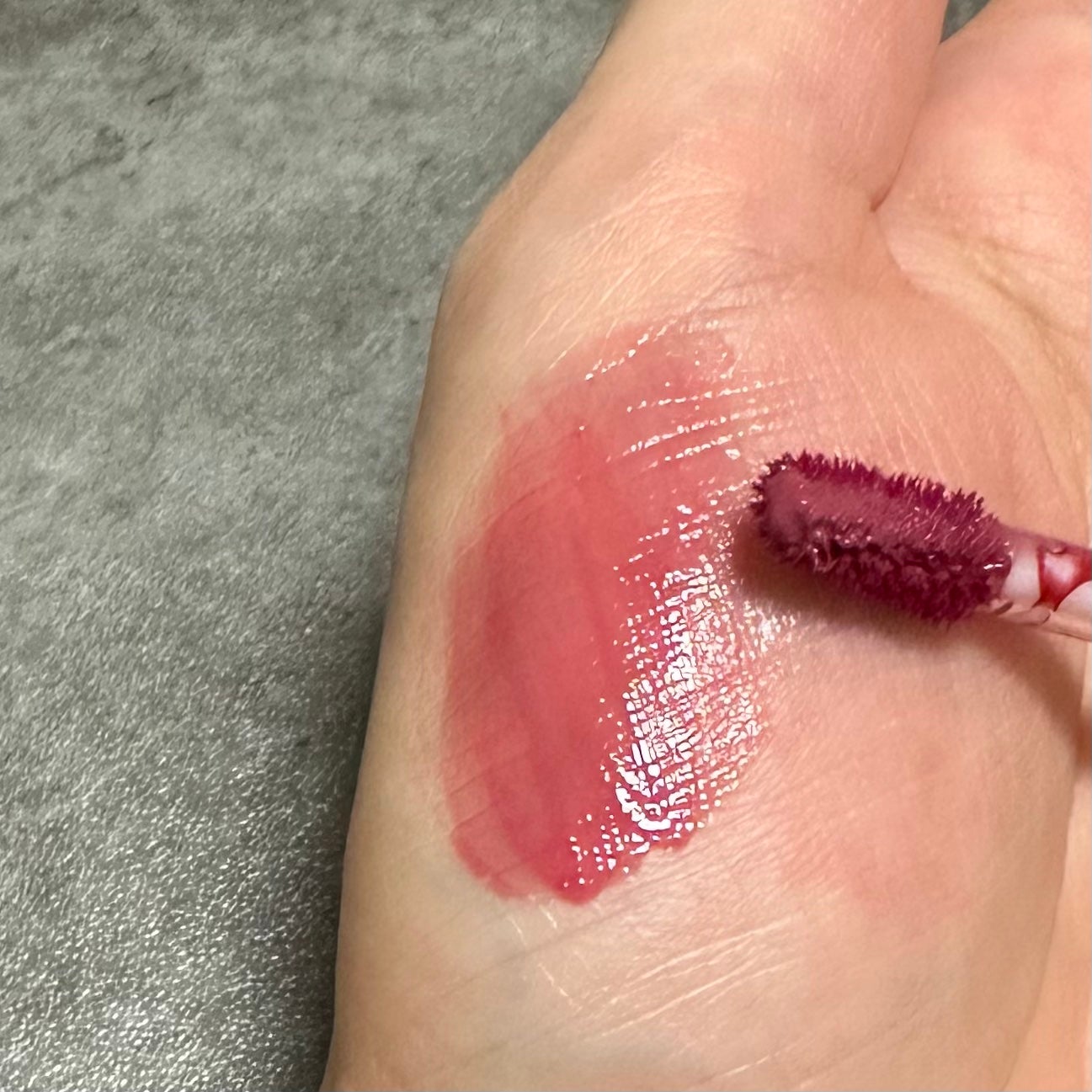 デューイリップグレイズテイント/GIVERNY/リップティントを使ったクチコミ(4枚目)