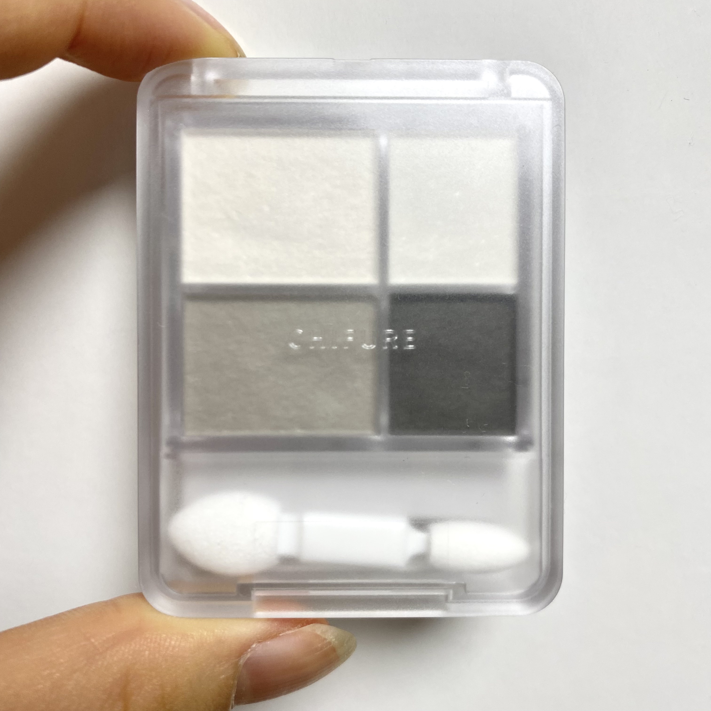 グラデーション アイシャドウ 06 グレー/ちふれ/アイシャドウパレットを使ったクチコミ（1枚目）