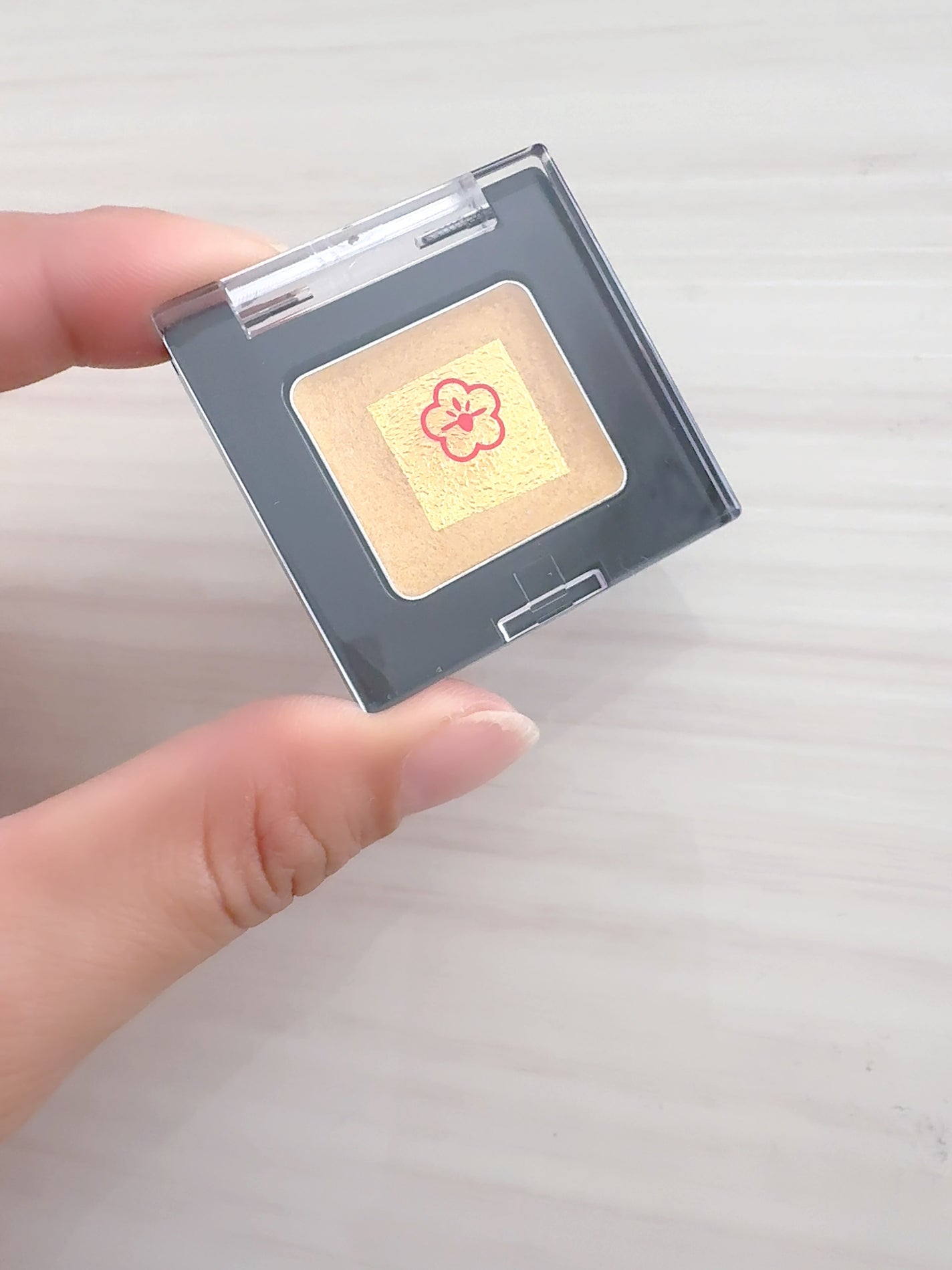 CHAYA cosme オンブライトアイシャドウ/箔座/ジェル・クリームアイシャドウを使ったクチコミ(2枚目)