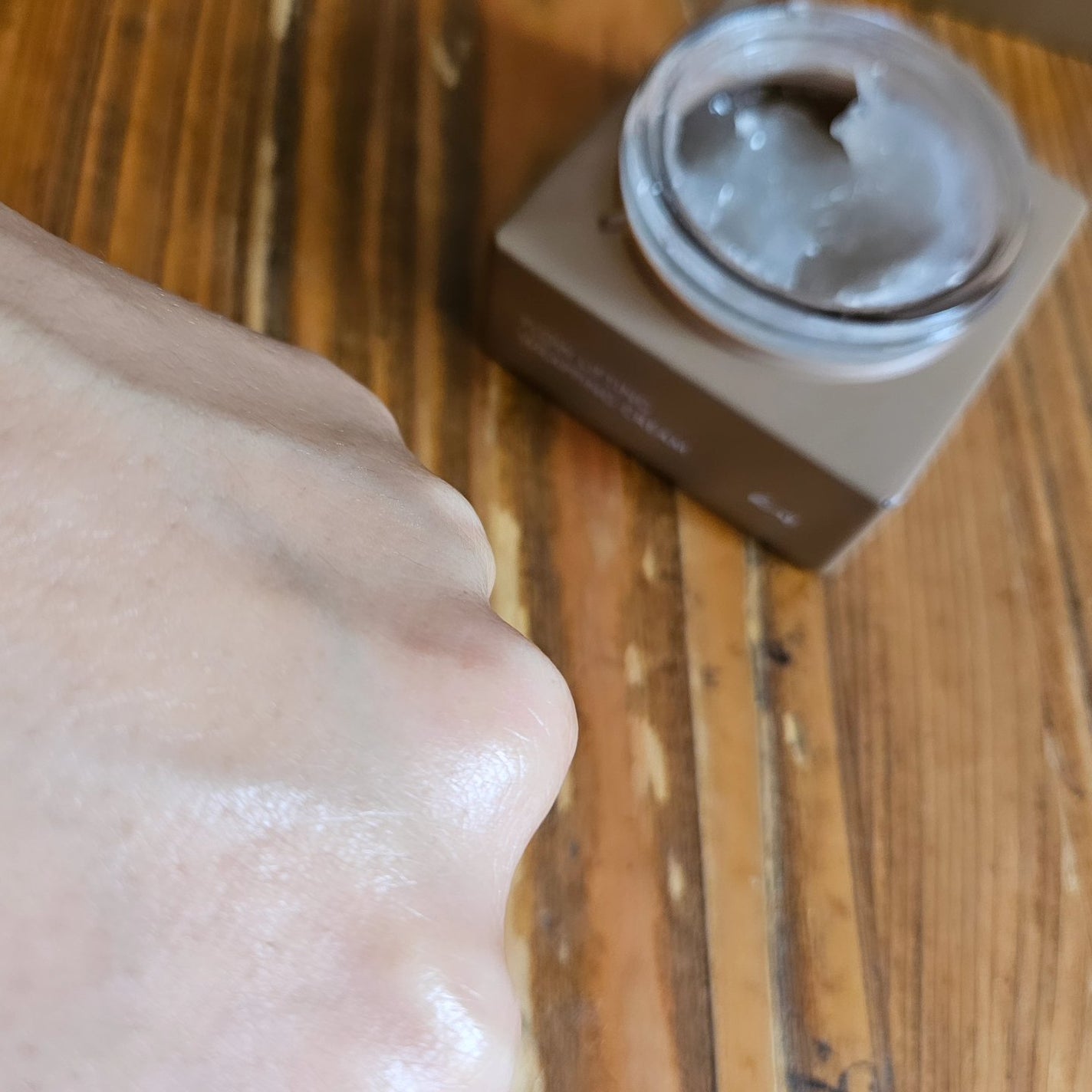 フローリフティングラッピングクリーム/koy/フェイスクリームを使ったクチコミ(5枚目)