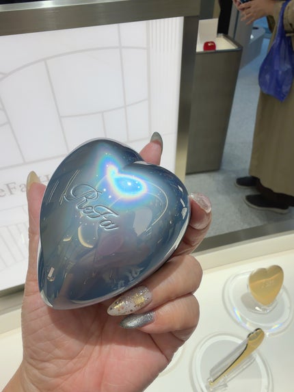 ノルン on LIPS 「Refa銀座に行って来たよ❤︎限定品がものすごくてもー涙目🥹あ..」(7枚目)