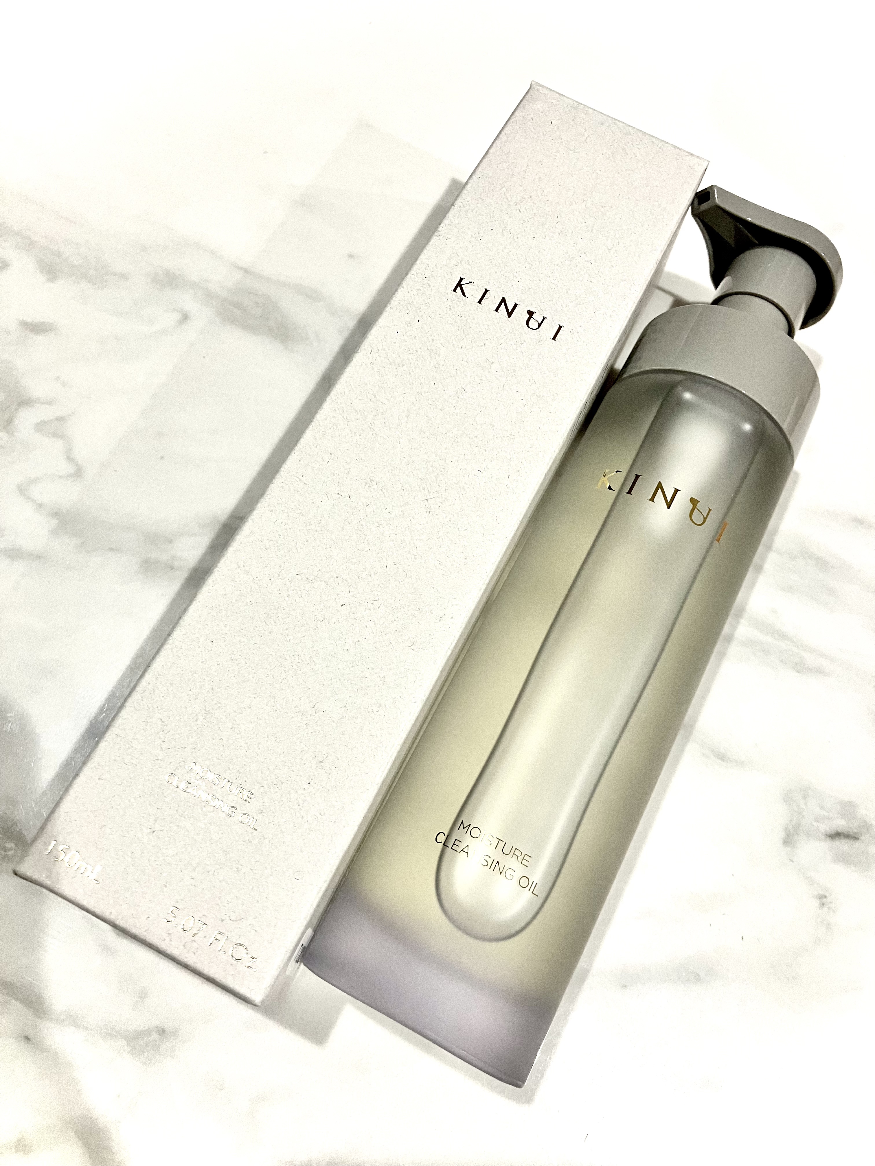 KINUI KINUI モイスチャークレンジングオイルのクチコミ「伸びが良く、スルスルと摩擦レスで
メイクを落とせます。

マスカラもすぐに落ちました。

洗い.....」（1枚目）