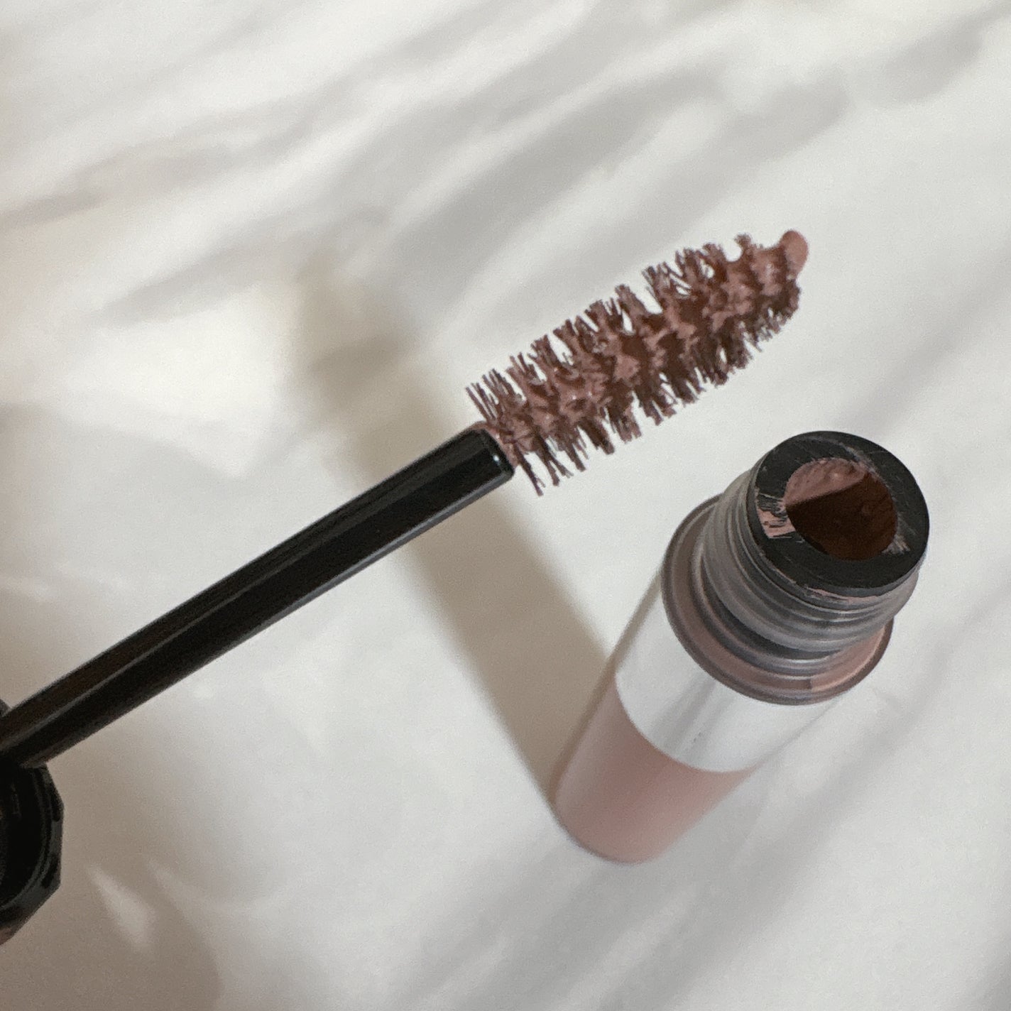 ヘビーローテーション カラーリングアイブロウEX/ヘビーローテーション/眉マスカラを使ったクチコミ(3枚目)