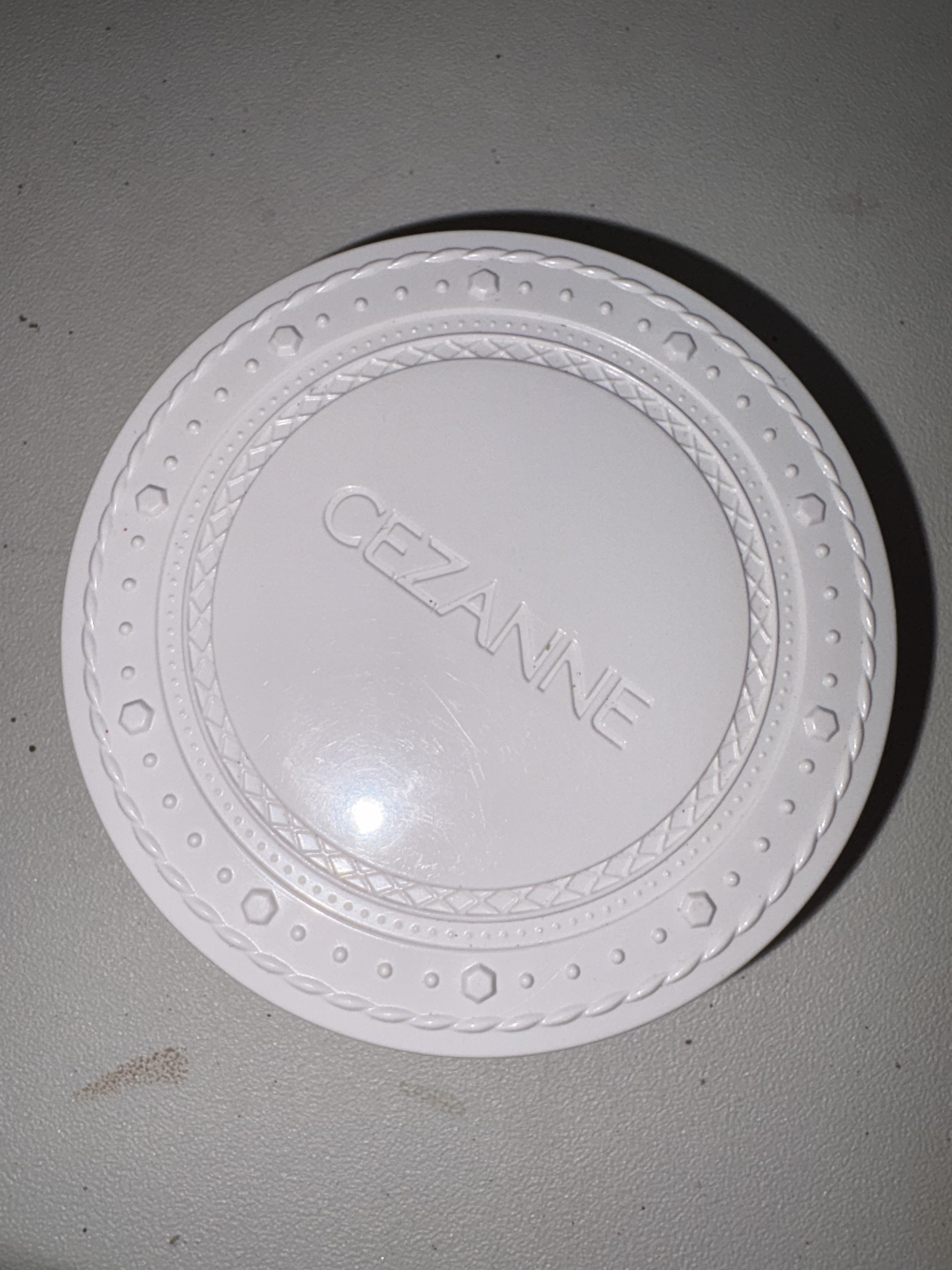 UVクリアフェイスパウダー/CEZANNE/プレストパウダーを使ったクチコミ（1枚目）