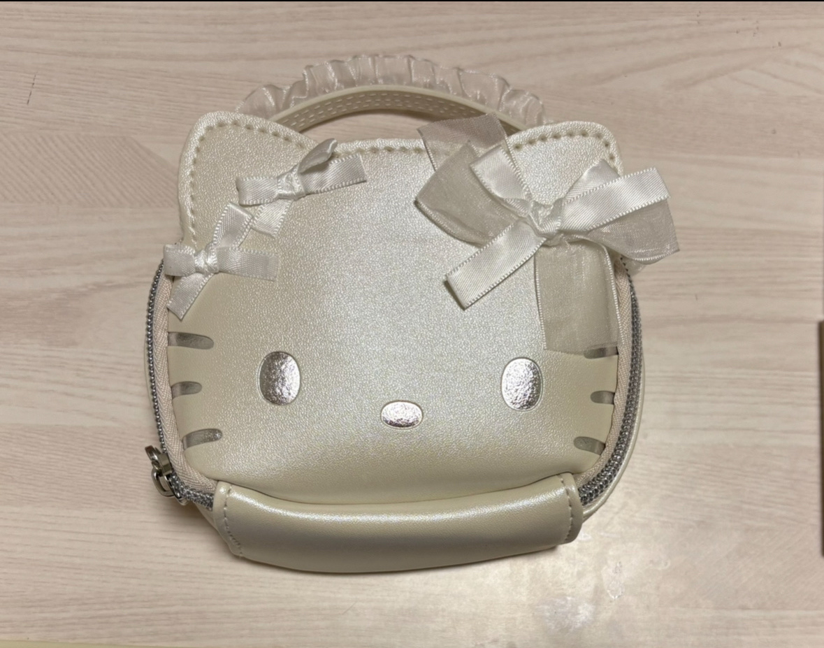 HELLO KITTY × BRILMY 中身が見えて時短がかなう ズボラに優しいコスメポーチ BOOK/宝島社/雑誌を使ったクチコミ（2枚目）