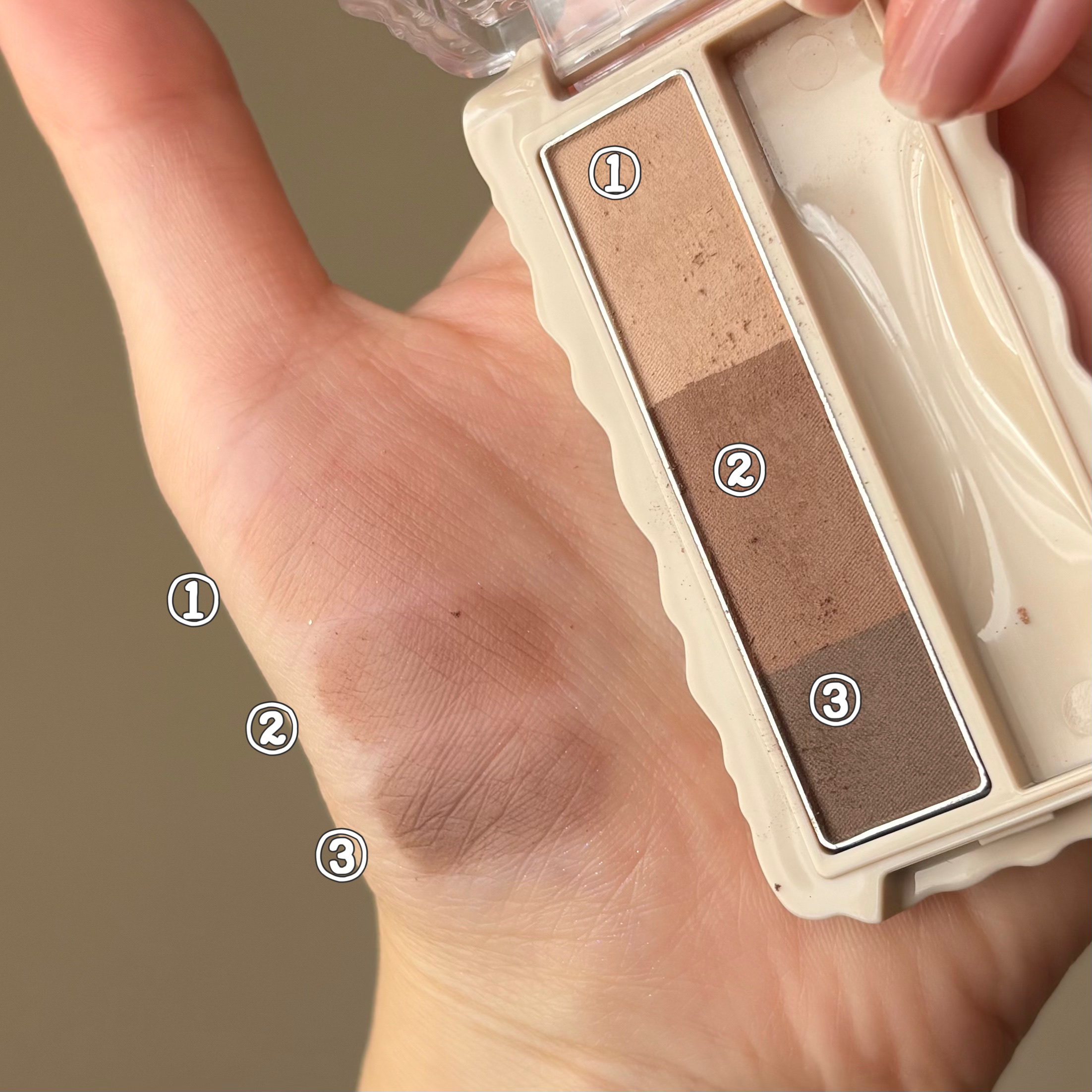 フィットスタイラーアイブロウ/キャンメイク/パウダーアイブロウを使ったクチコミ（3枚目）