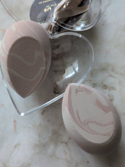 PUKU(ぷくりん) on LIPS 「💓andusマーブルメイクスポンジパフ 2個入り最近発売したの..」(2枚目)