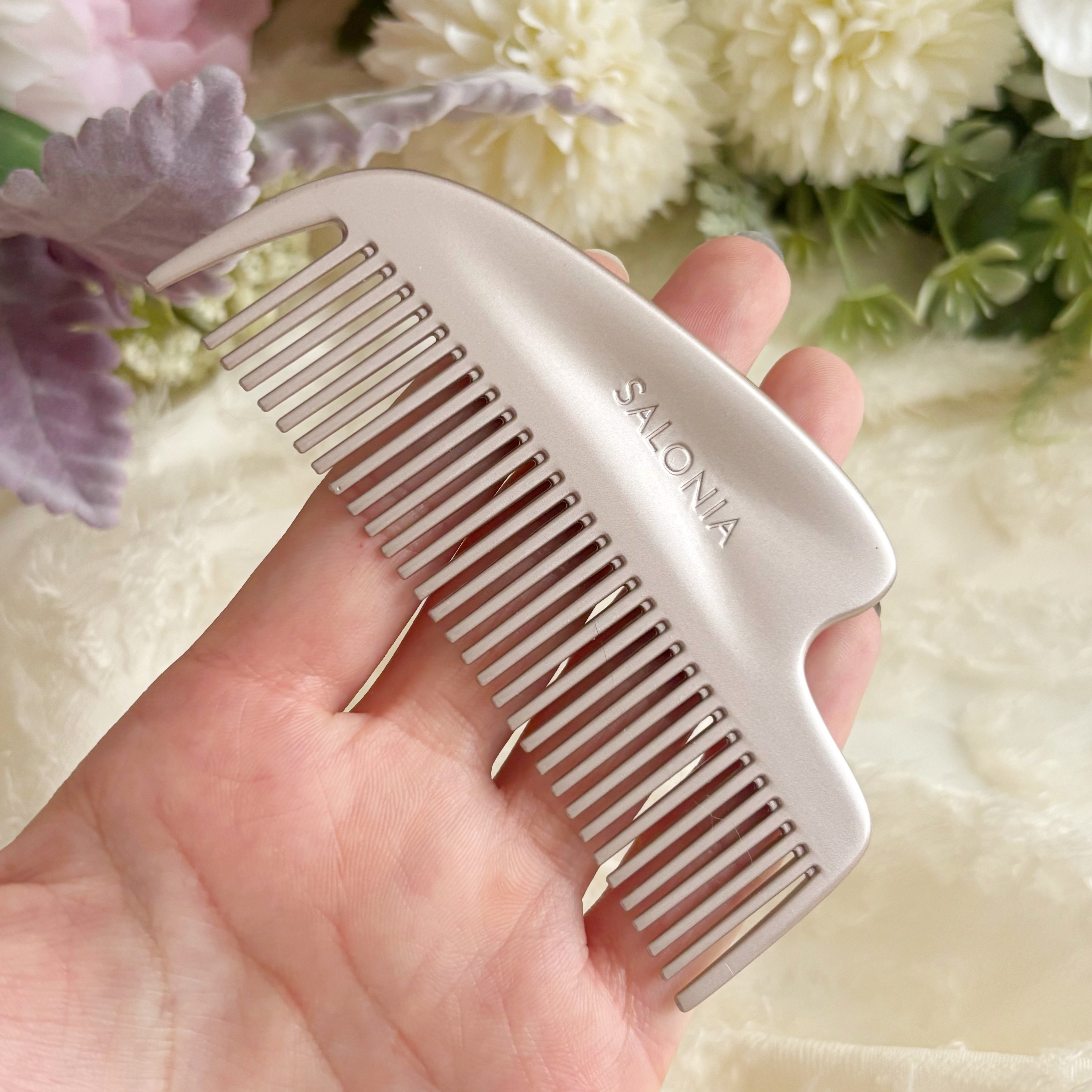 サロニア　グロッシーケア メタルカッサコーム/SALONIA/ヘアコームを使ったクチコミ（3枚目）