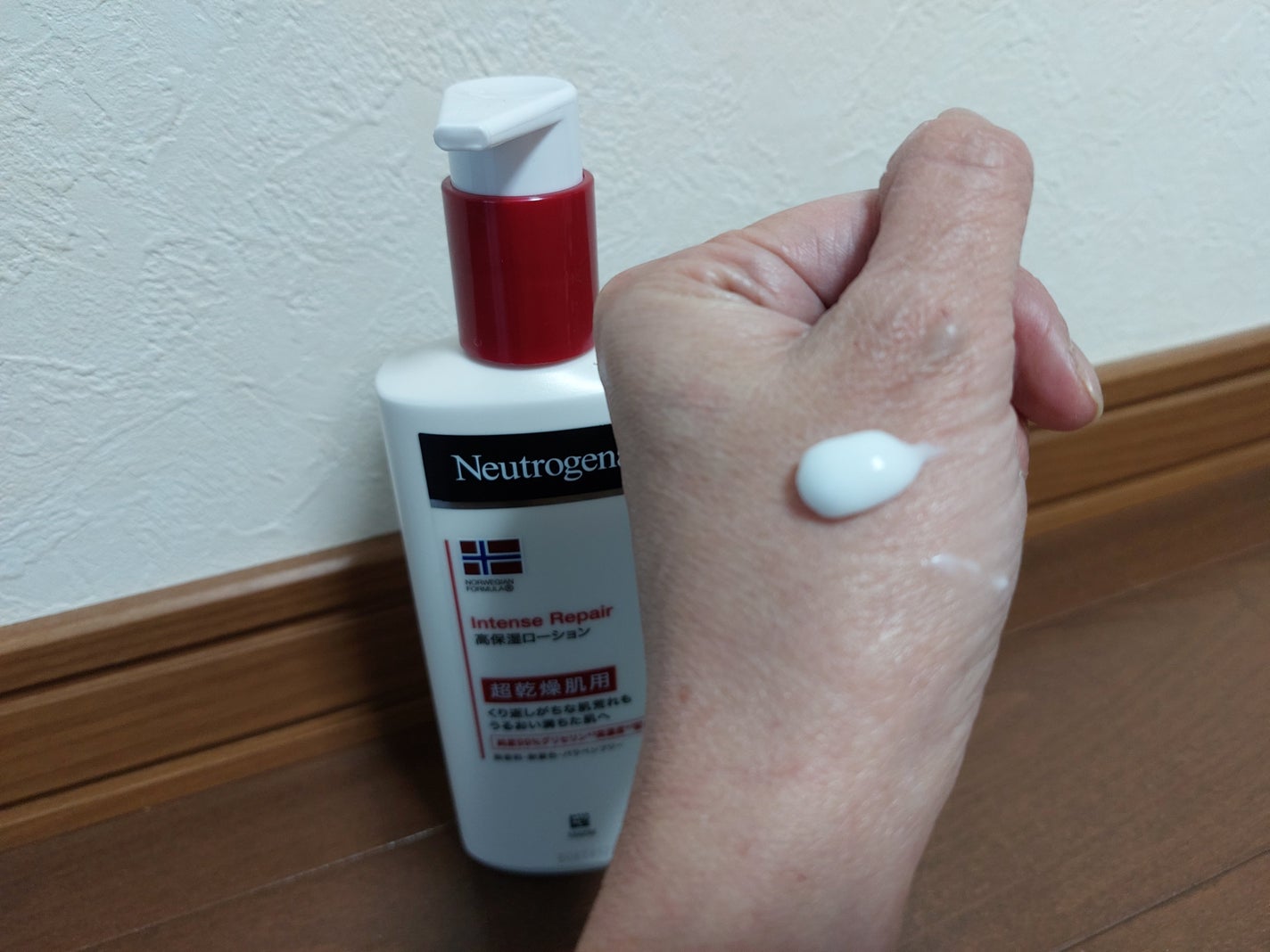 ノルウェー フォーミュラ インテンスリペア ボディ エマルジョン/Neutrogena/ボディローションを使ったクチコミ(2枚目)