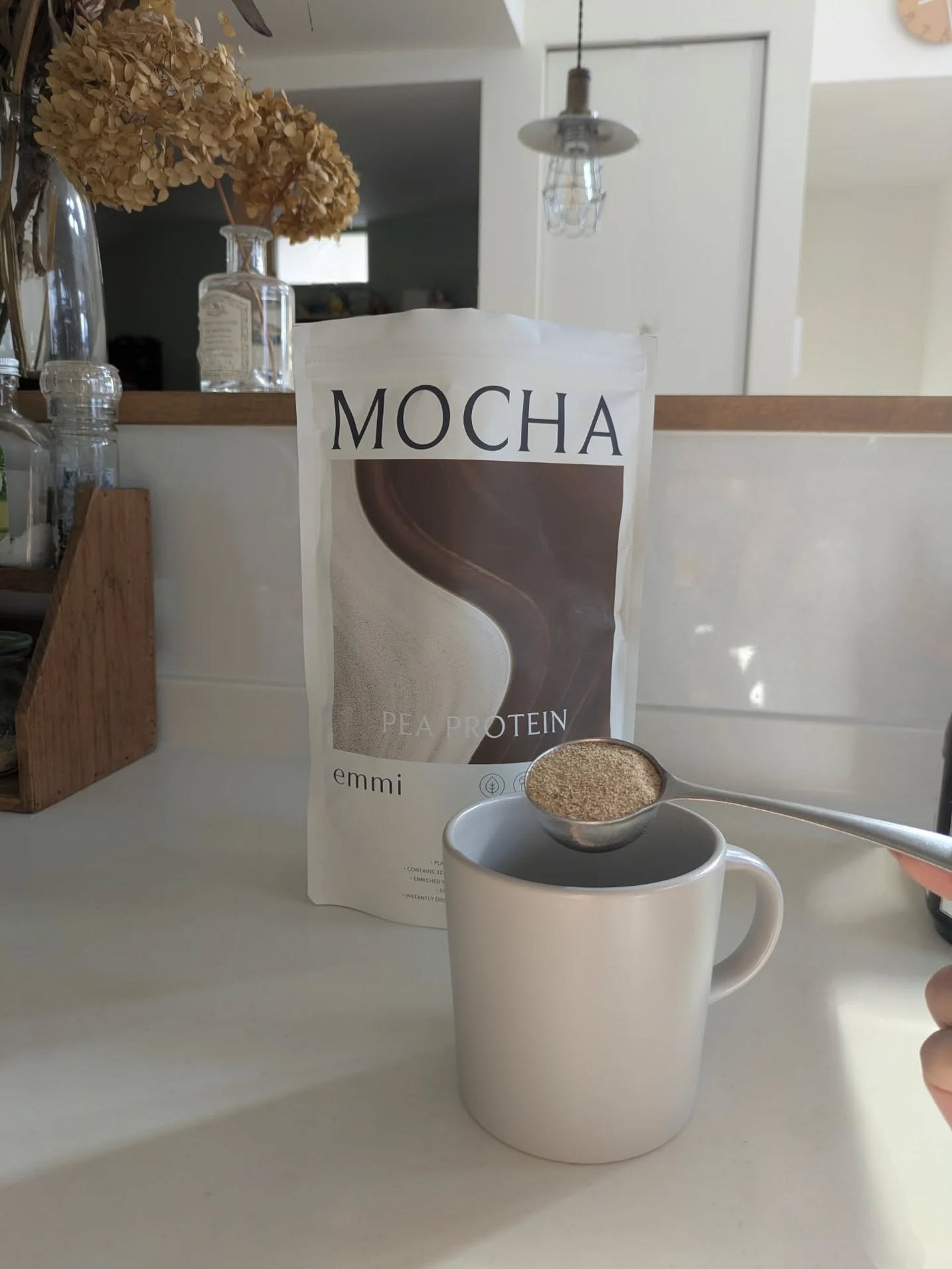 yuki on LIPS 「**たりない私、なりたい私。emmiPEAPROTEIN @e..」(2枚目)