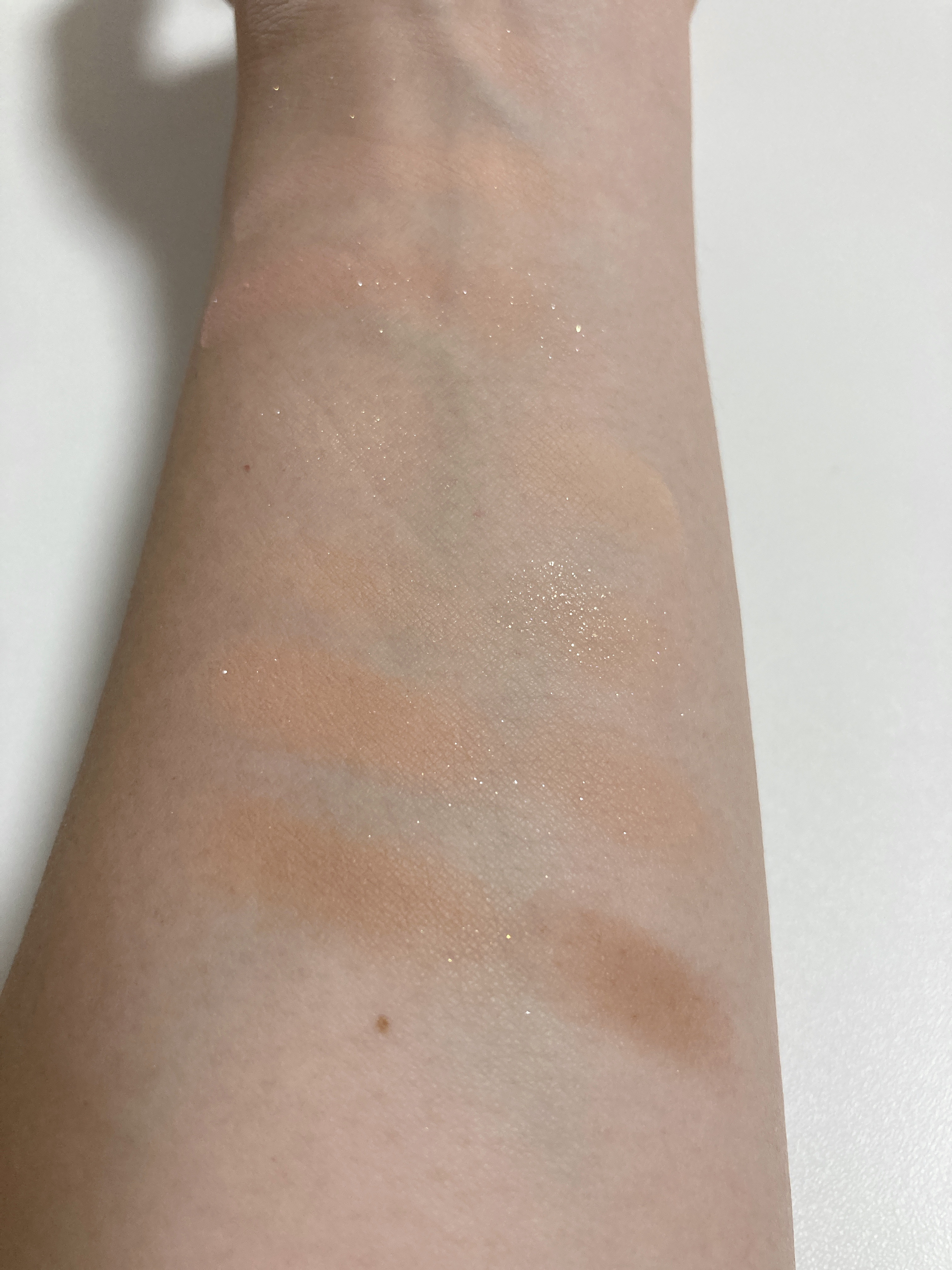 ソフトブラーリングアイパレット/wakemake/アイシャドウパレットを使ったクチコミ（2枚目）