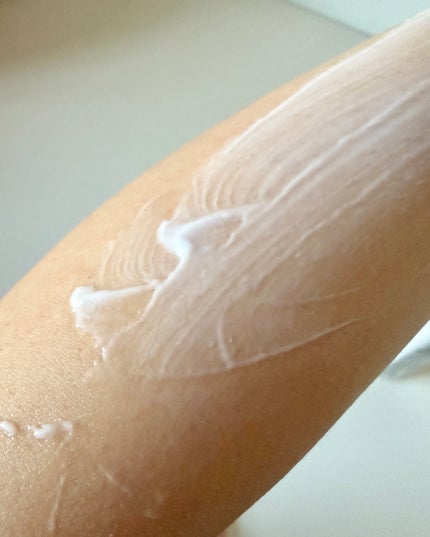 ノルウェー フォーミュラ インテンスリペア ボディ エマルジョン/Neutrogena/ボディローションを使ったクチコミ(4枚目)