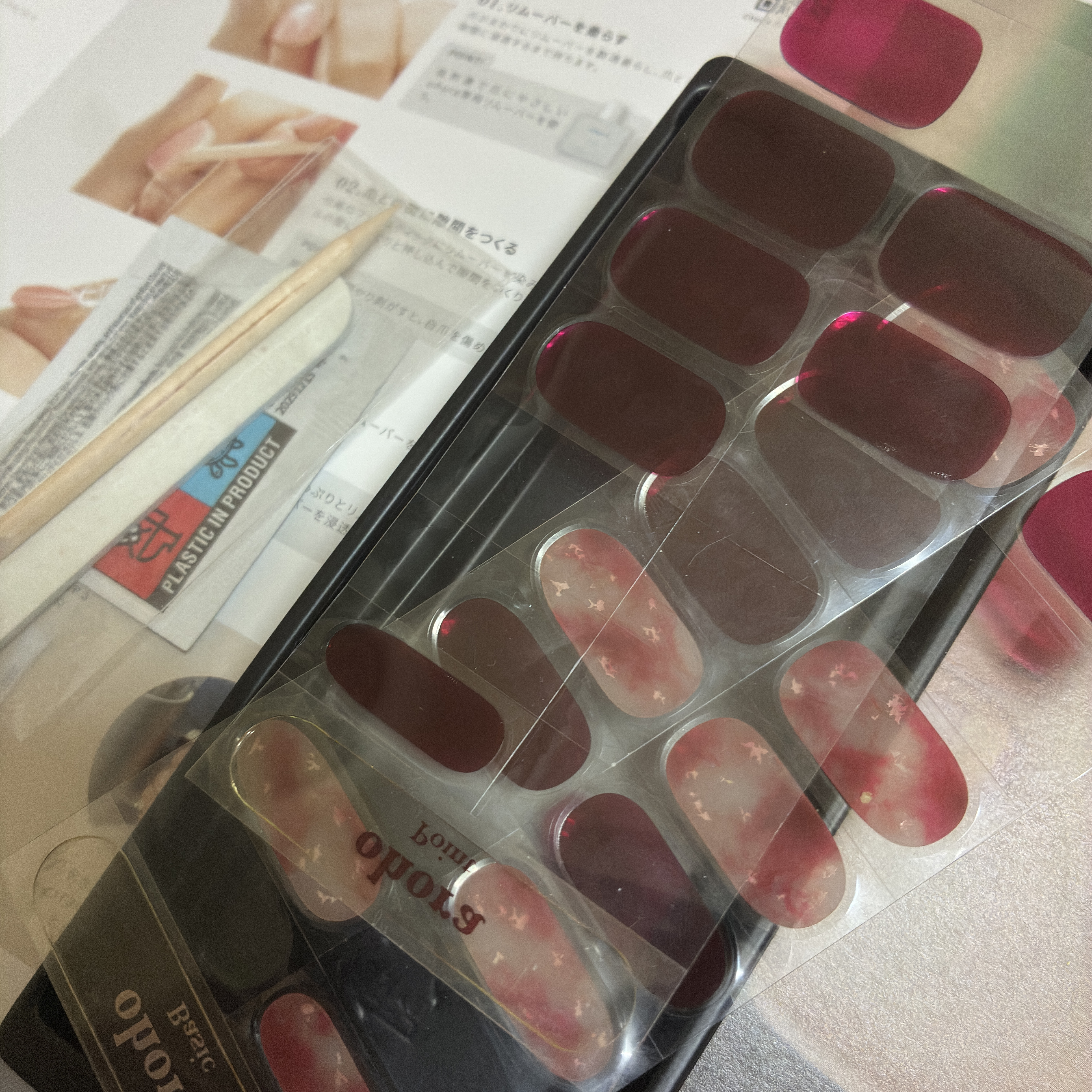 セミキュアジェルネイル（ハンド） ND-187 N Mulberry (Blooming Collection)/ohora/ネイルシールを使ったクチコミ（2枚目）