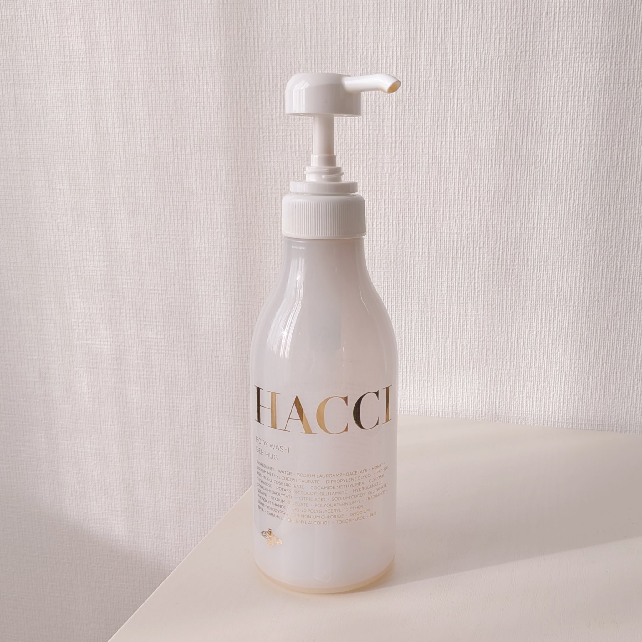 ボディウォッシュ BEE HUG ホリデー限定パッケージ（385mL ）/HACCI/ボディソープを使ったクチコミ（2枚目）