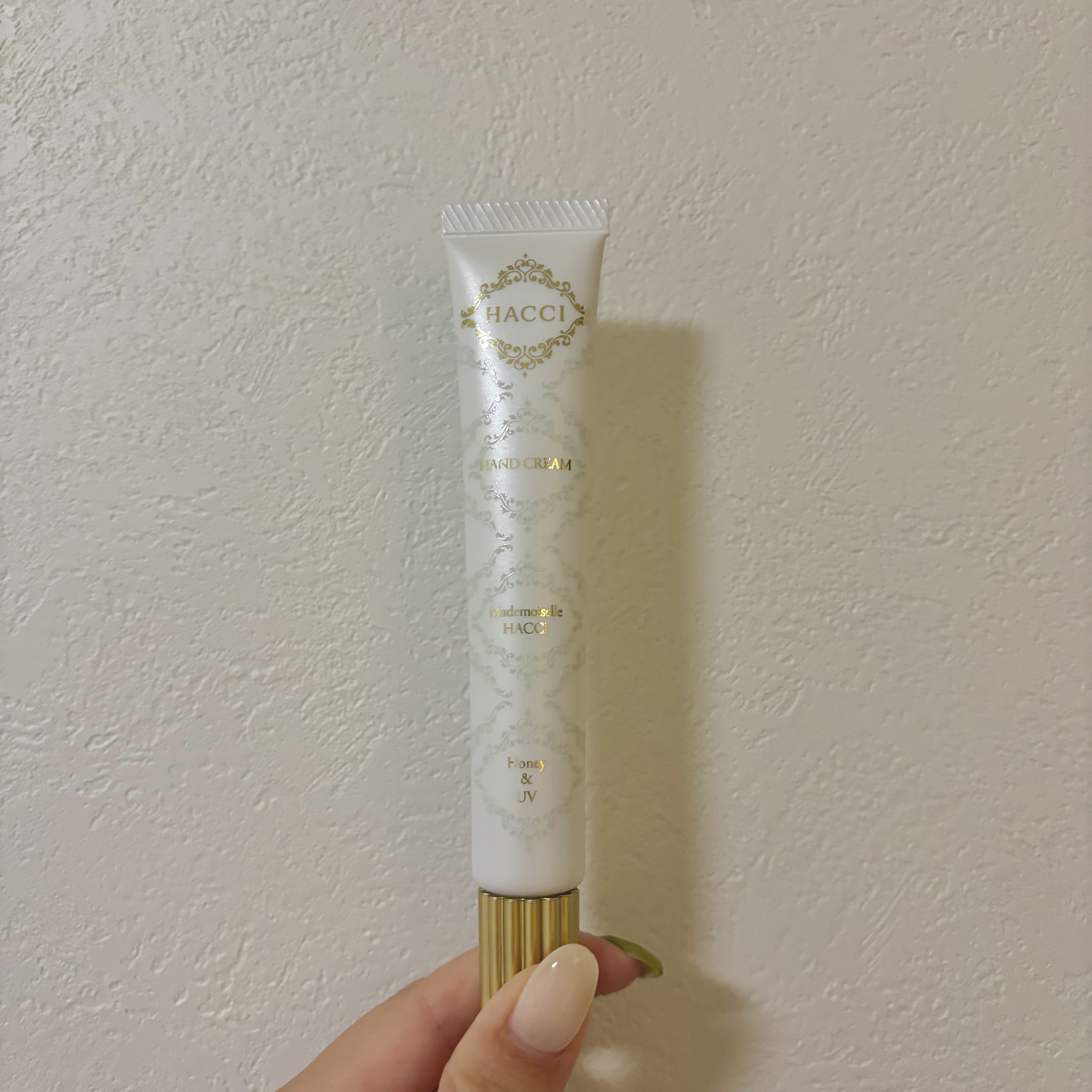 ハンドクリーム マドモワゼルHACCI/HACCI/ハンドクリームを使ったクチコミ（2枚目）