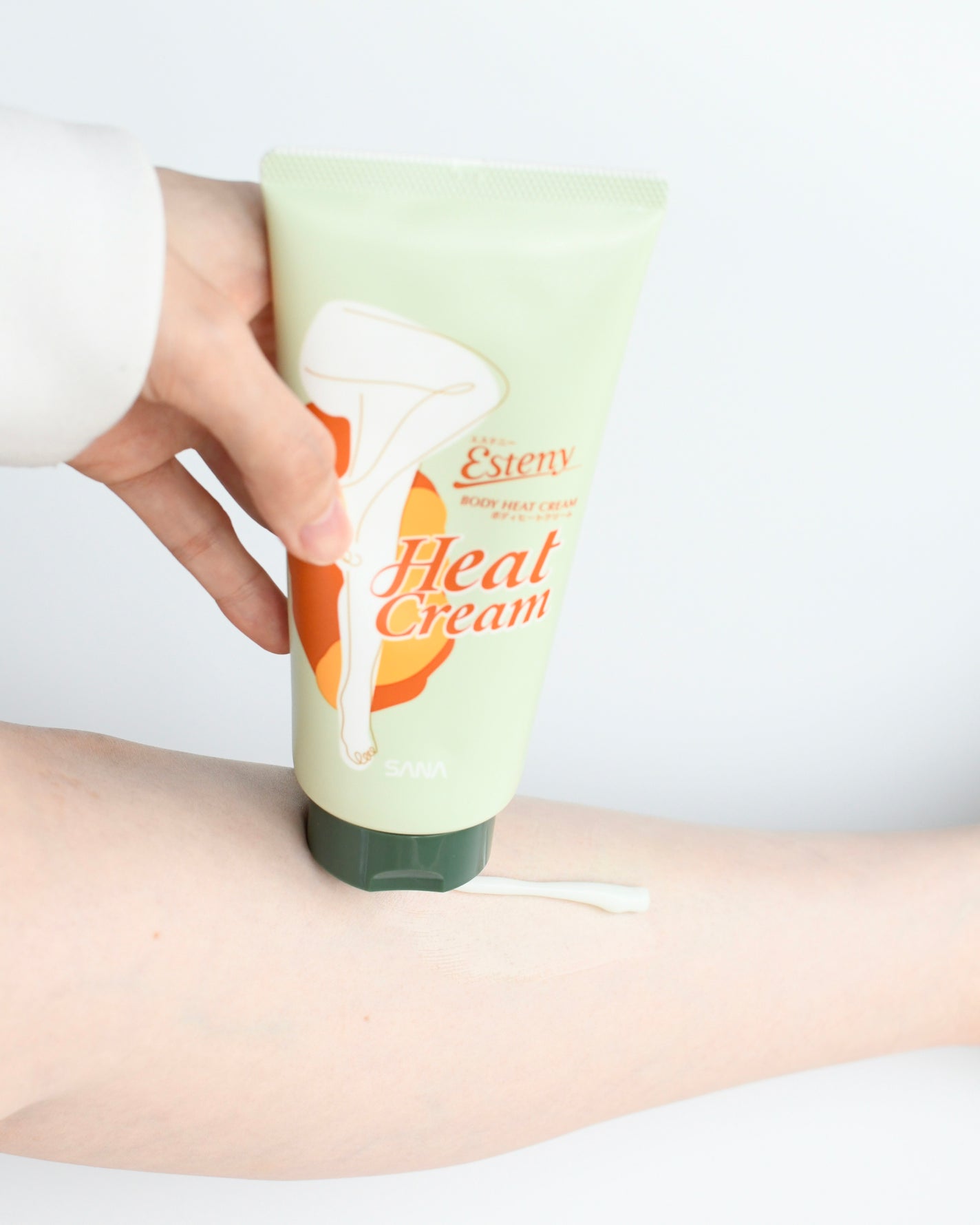 サナ エステニー ボディヒートクリーム/エステニー/ボディクリームを使ったクチコミ(1枚目)