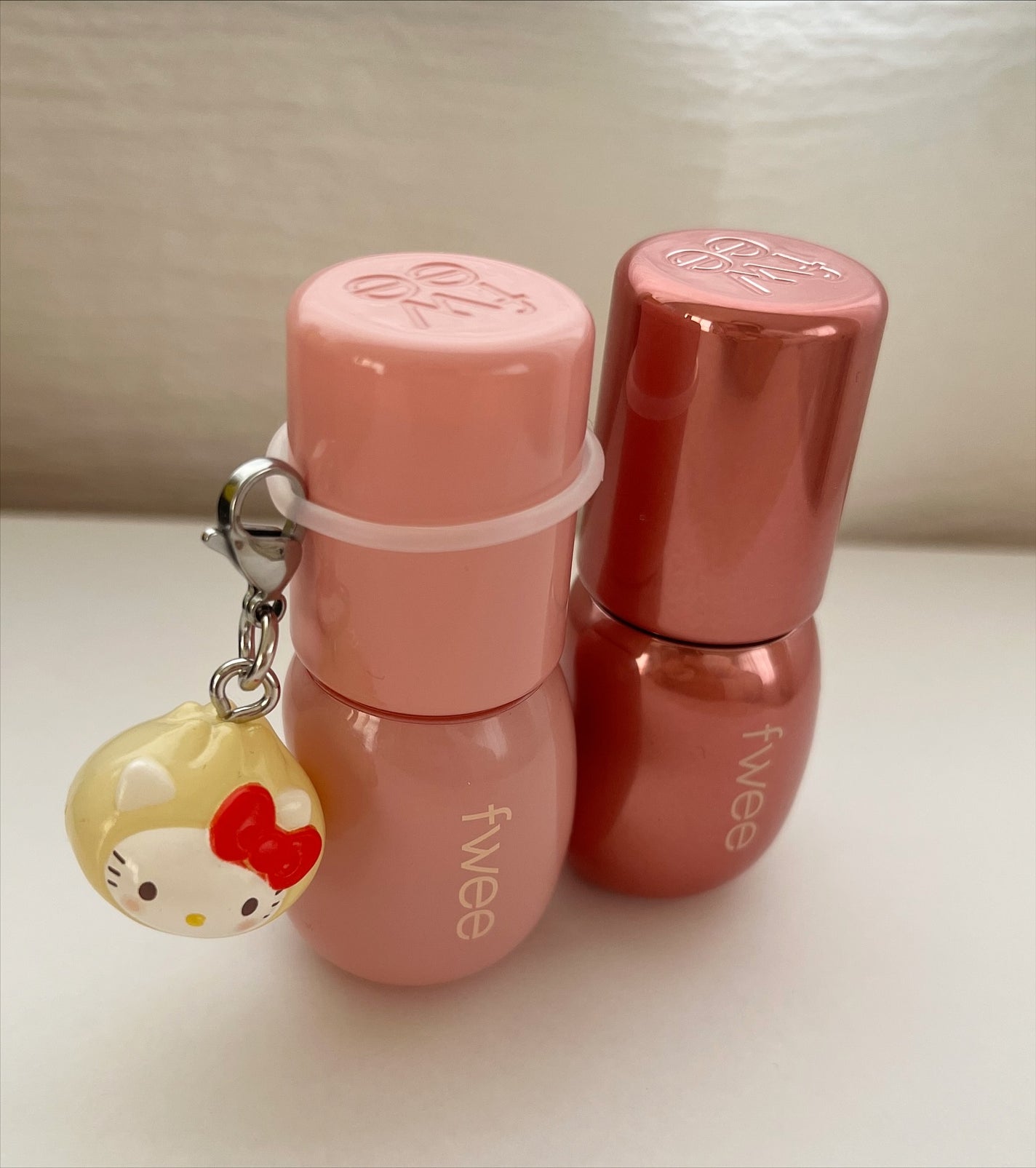 フィー 3Dボリューミンググロス/fwee/リップグロスを使ったクチコミ(3枚目)