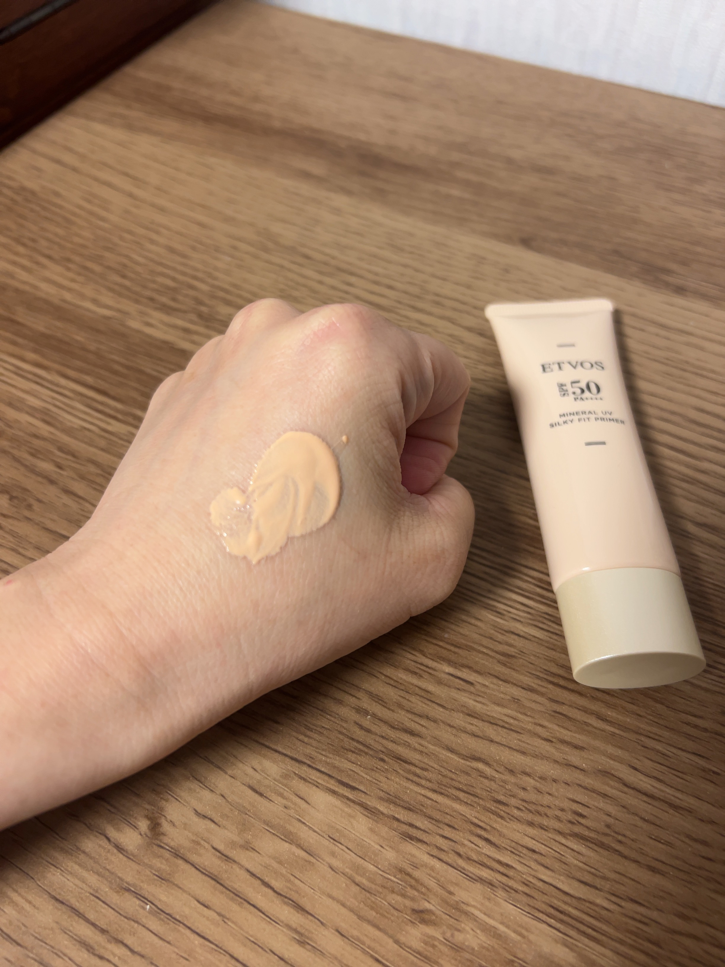 ミネラルUVシルキーフィットプライマー/エトヴォス/化粧下地を使ったクチコミ（3枚目）