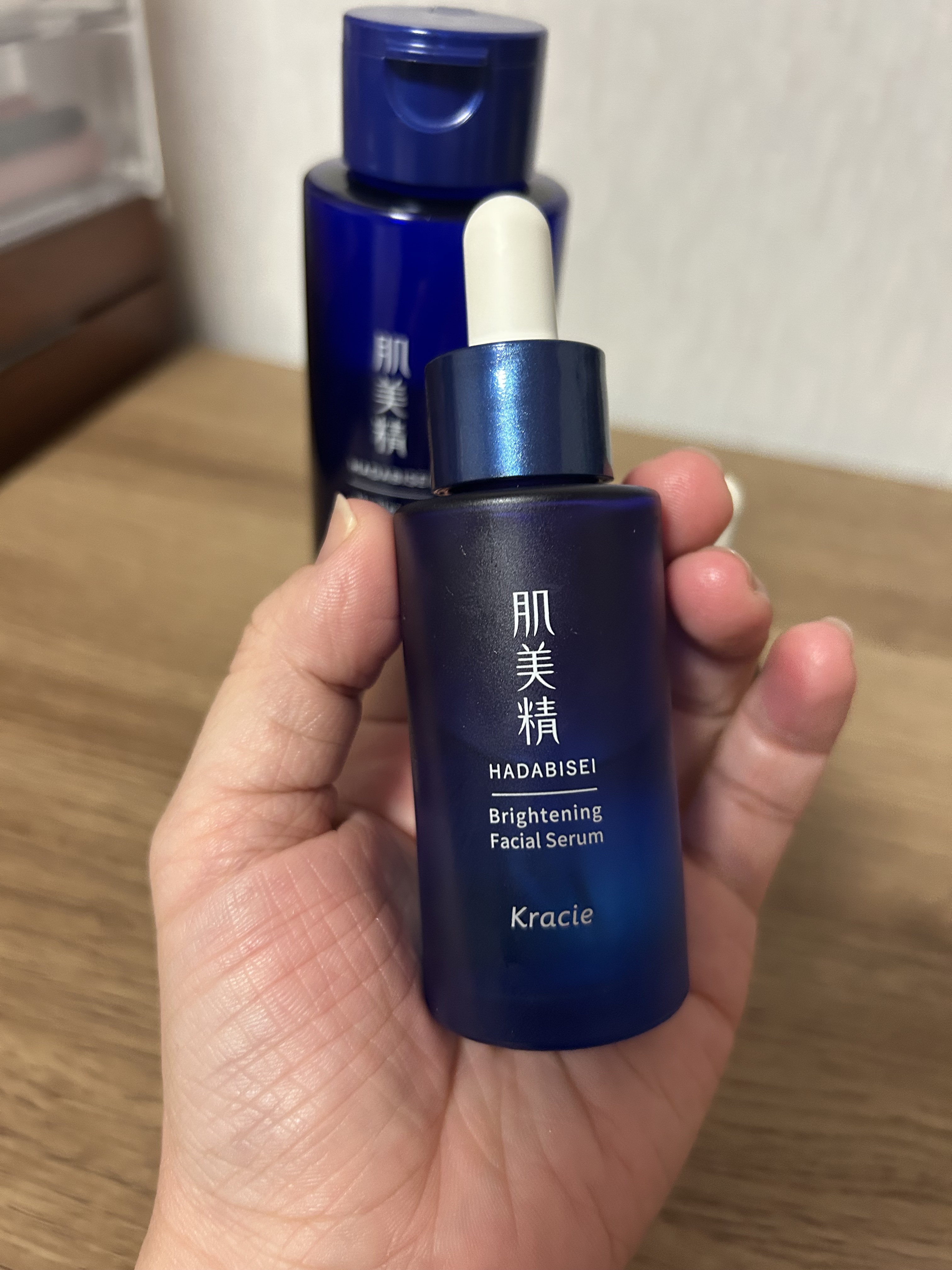 肌美精 肌美精 薬用リンクル美容液 [医薬部外品]のクチコミ「
朝のスキンケアを肌美精に戻しました。

色んなスキンケアをその日の気分で変えてたら肌荒れした.....」（3枚目）