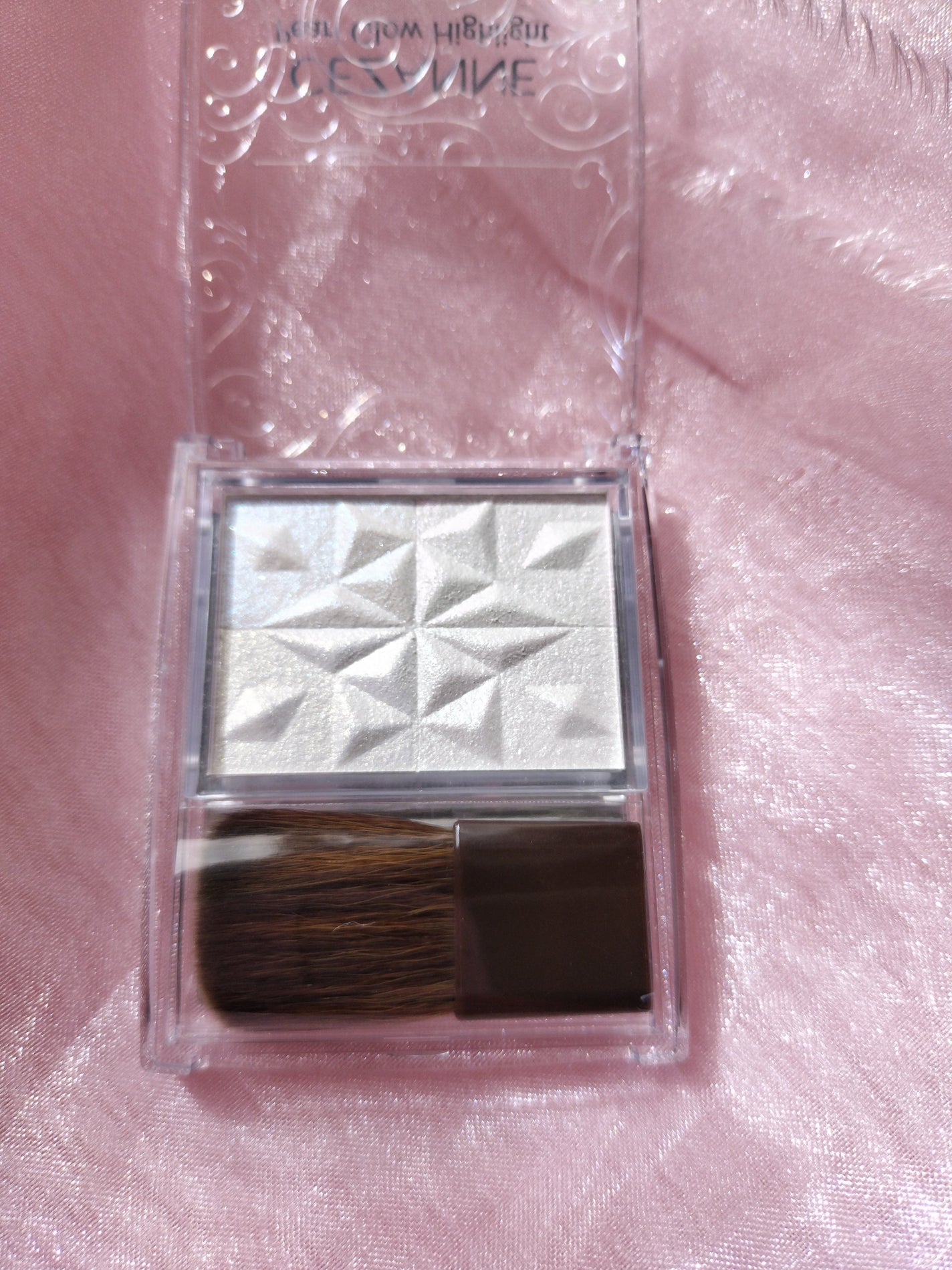 パールグロウハイライト SP3/CEZANNE/ハイライトを使ったクチコミ(2枚目)