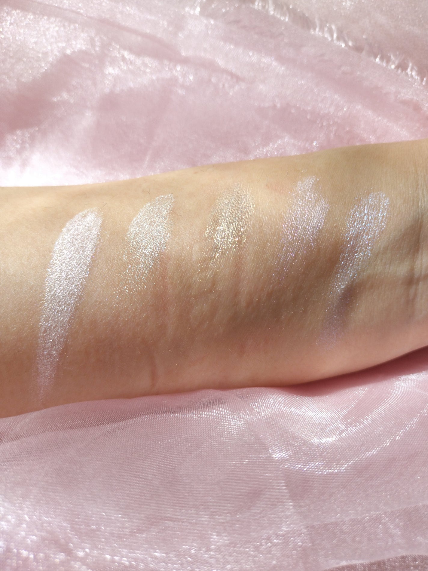 パールグロウハイライト SP3/CEZANNE/ハイライトを使ったクチコミ(4枚目)